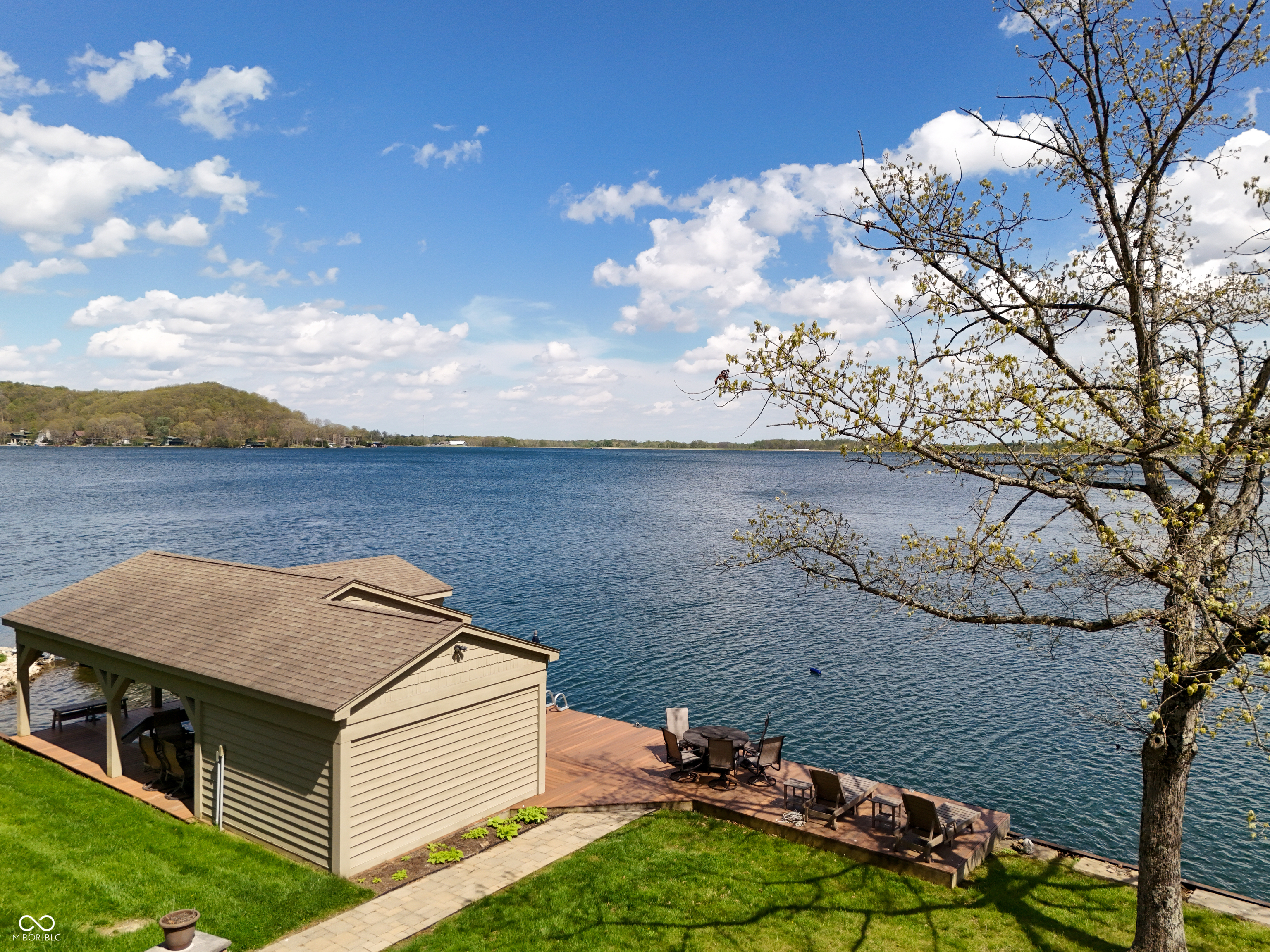 5531 S Poplar Drive