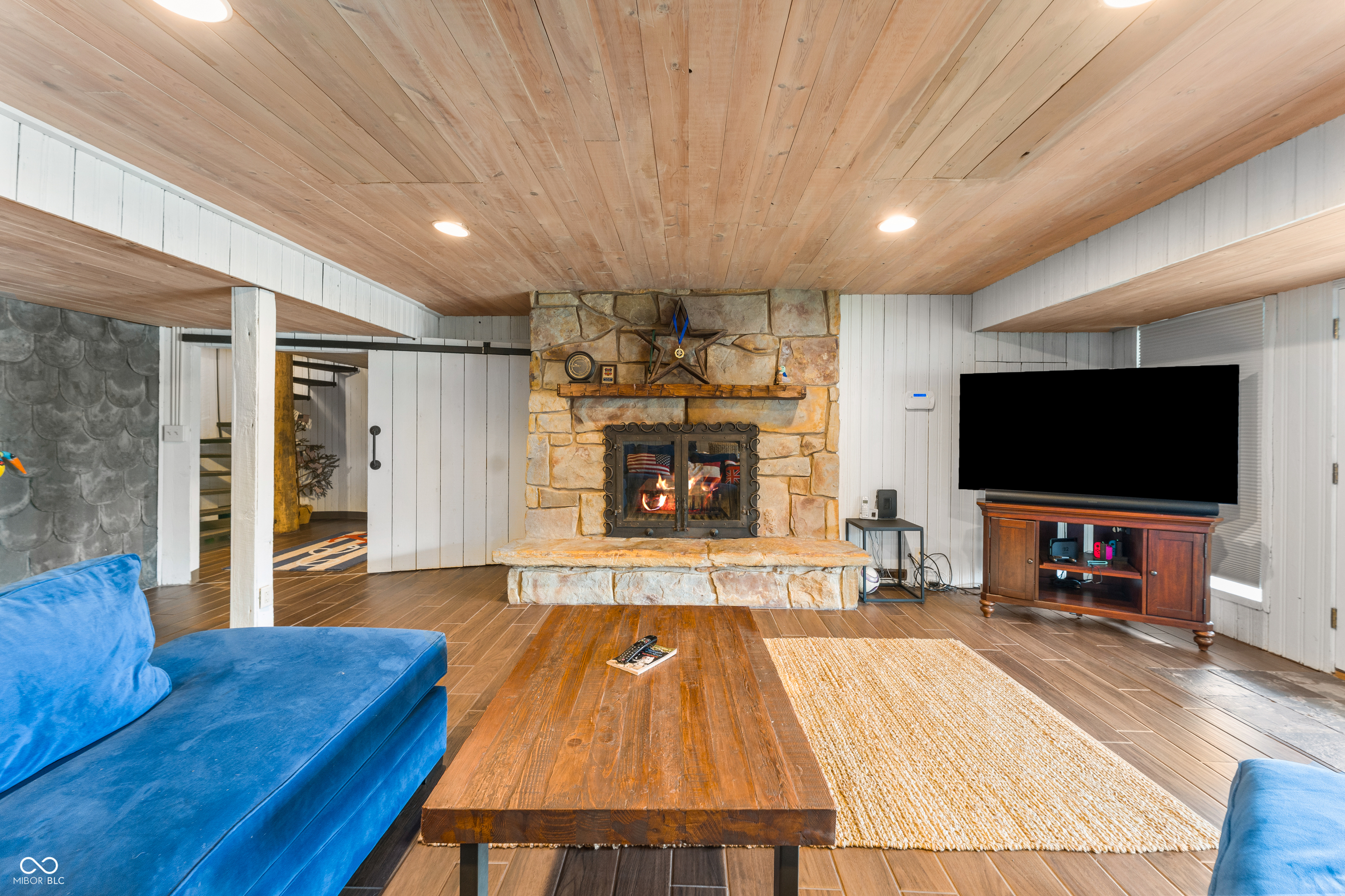 5531 S Poplar Drive