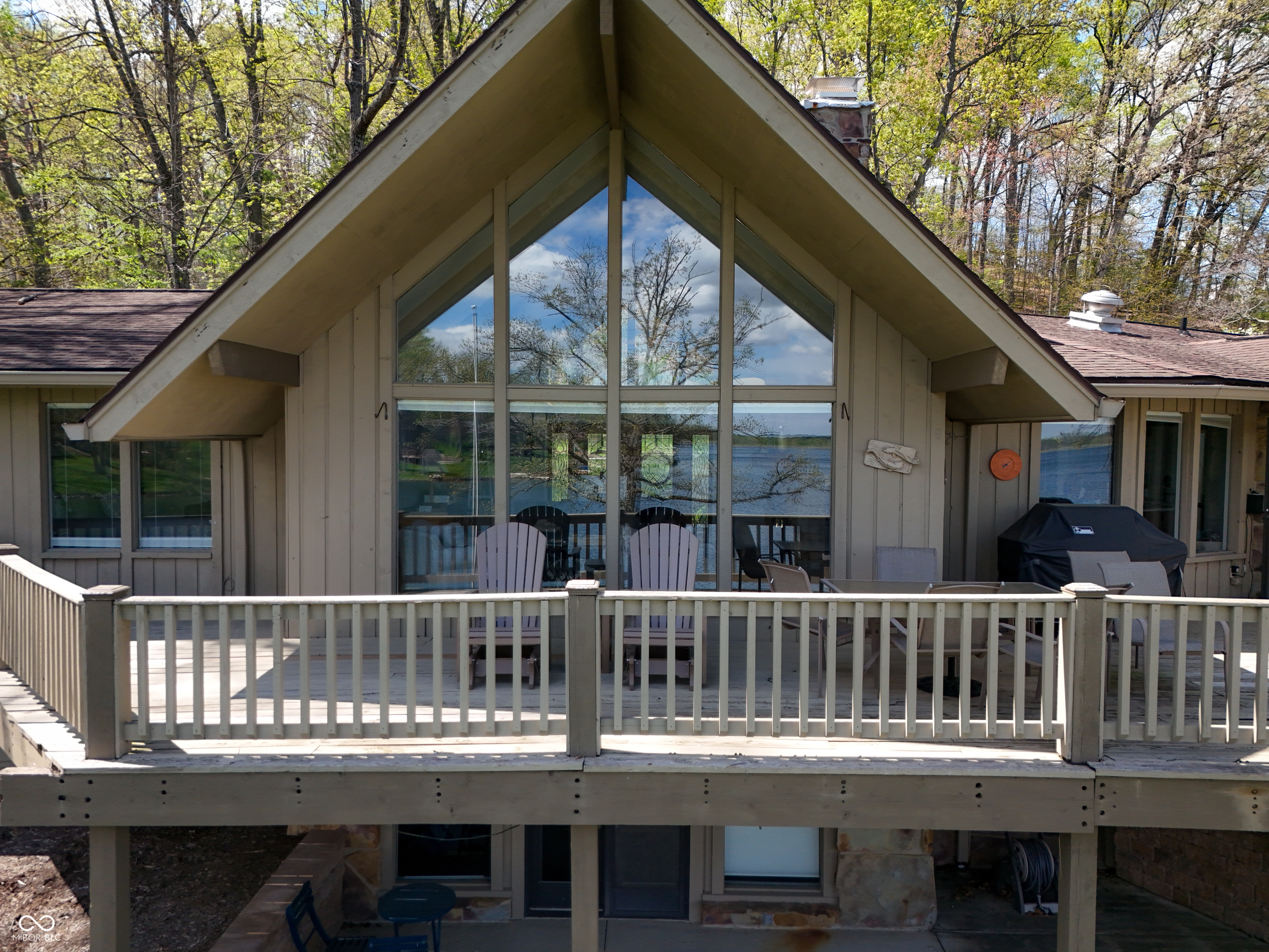 5531 S Poplar Drive