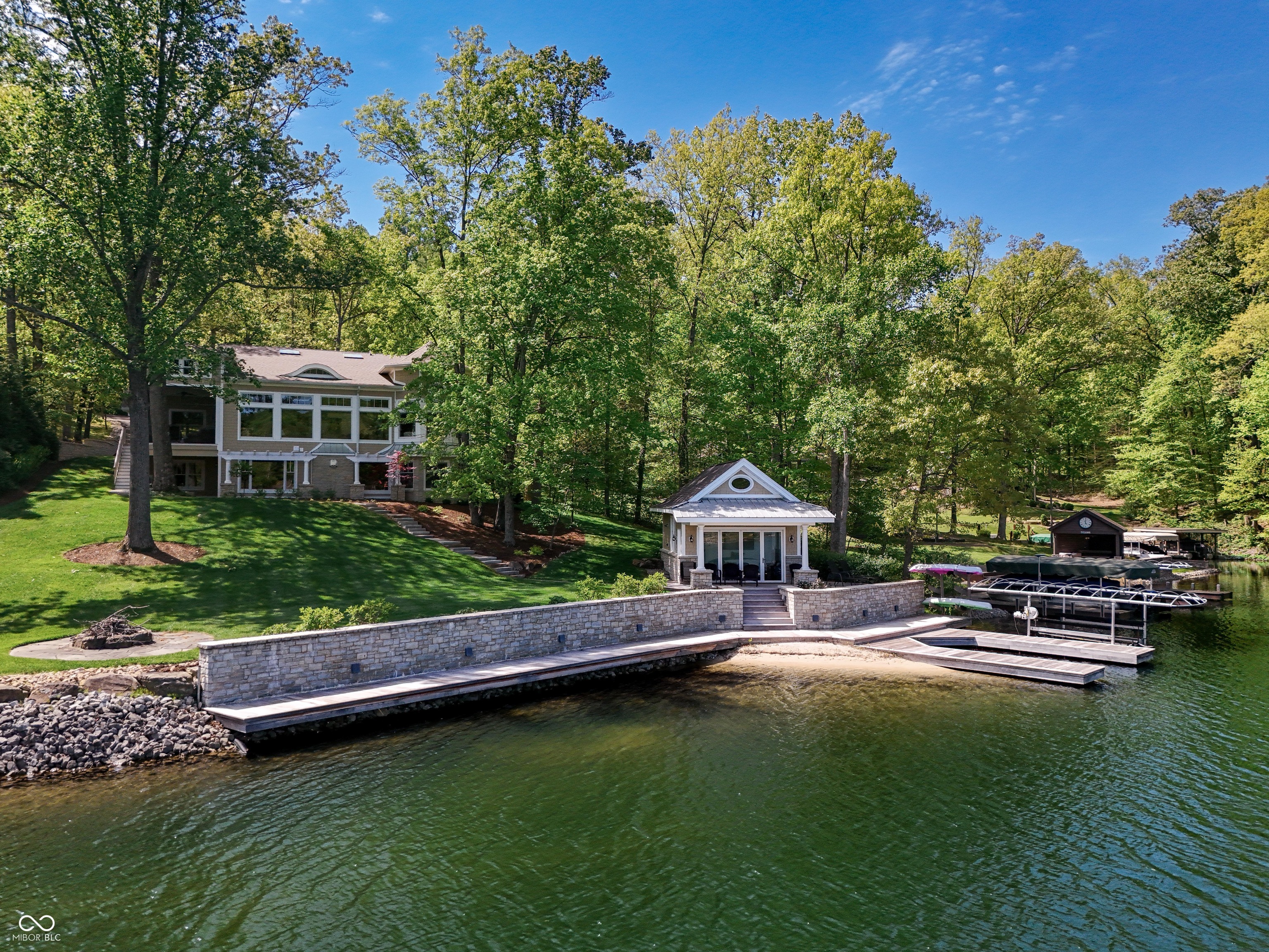 5271 S Poplar Drive