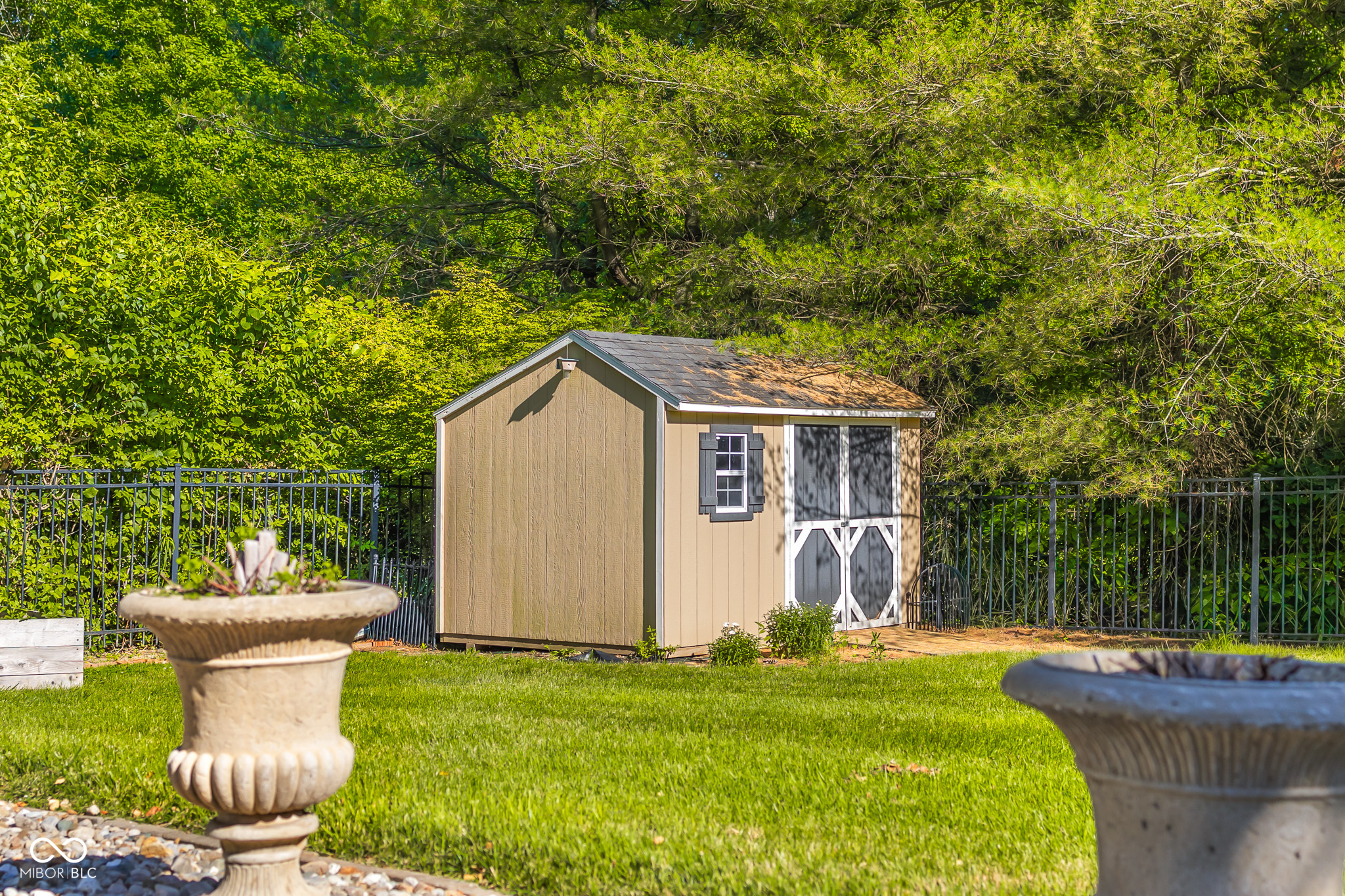 2561 Apple Blossom Lane