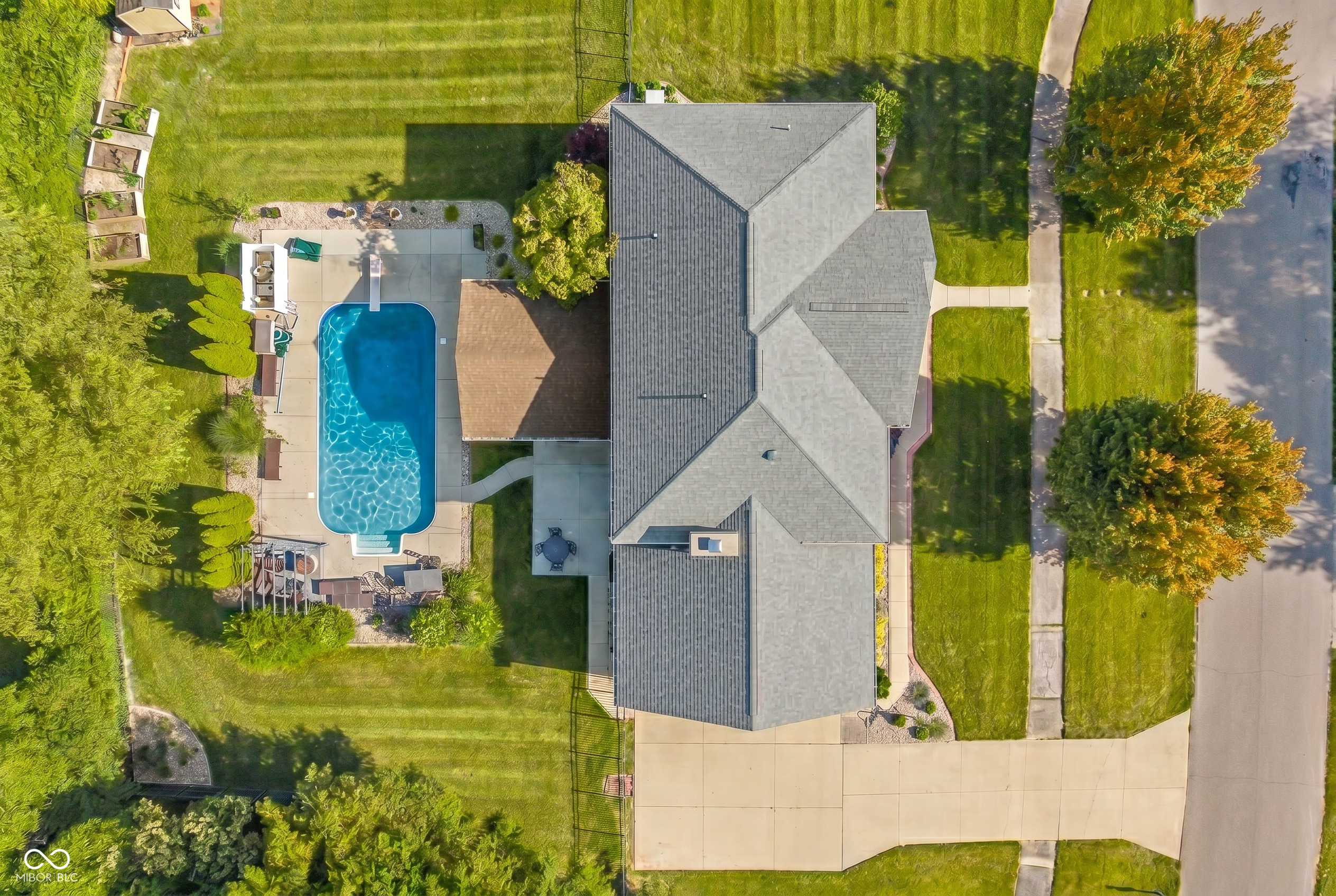 2561 Apple Blossom Lane