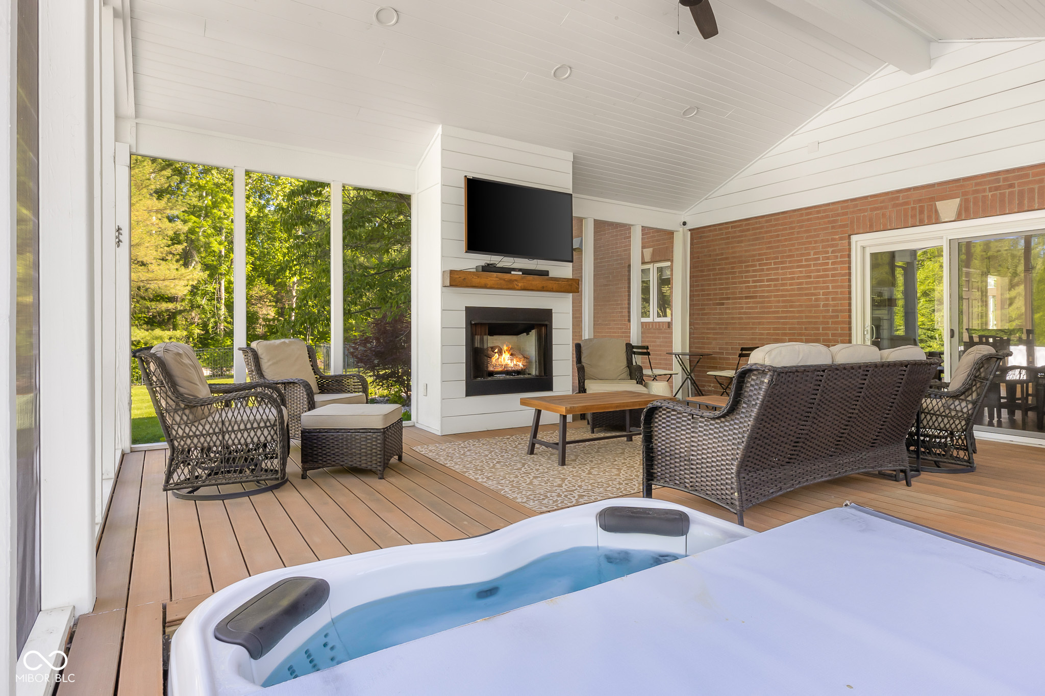 2561 Apple Blossom Lane