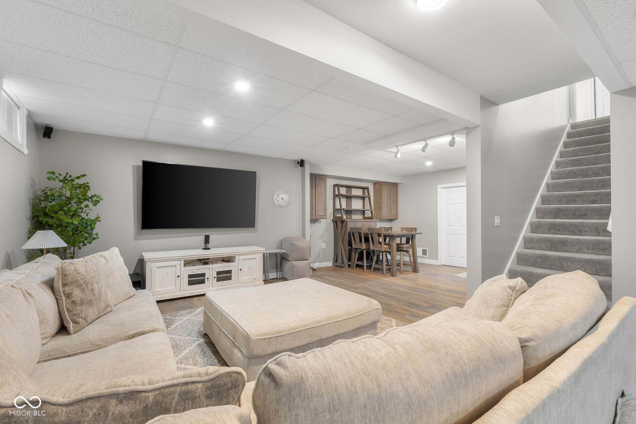 2561 Apple Blossom Lane