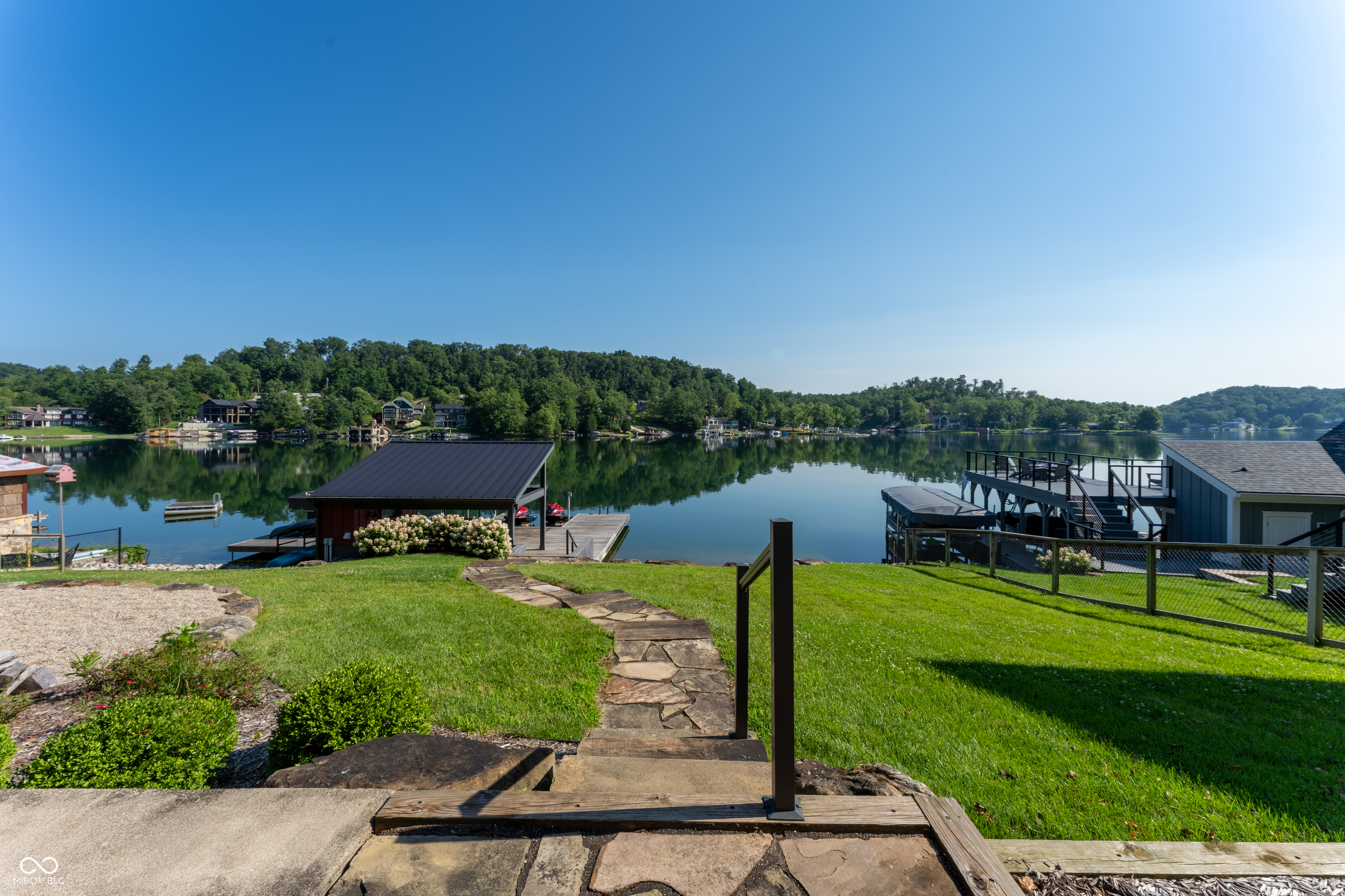 5461 S Poplar Drive