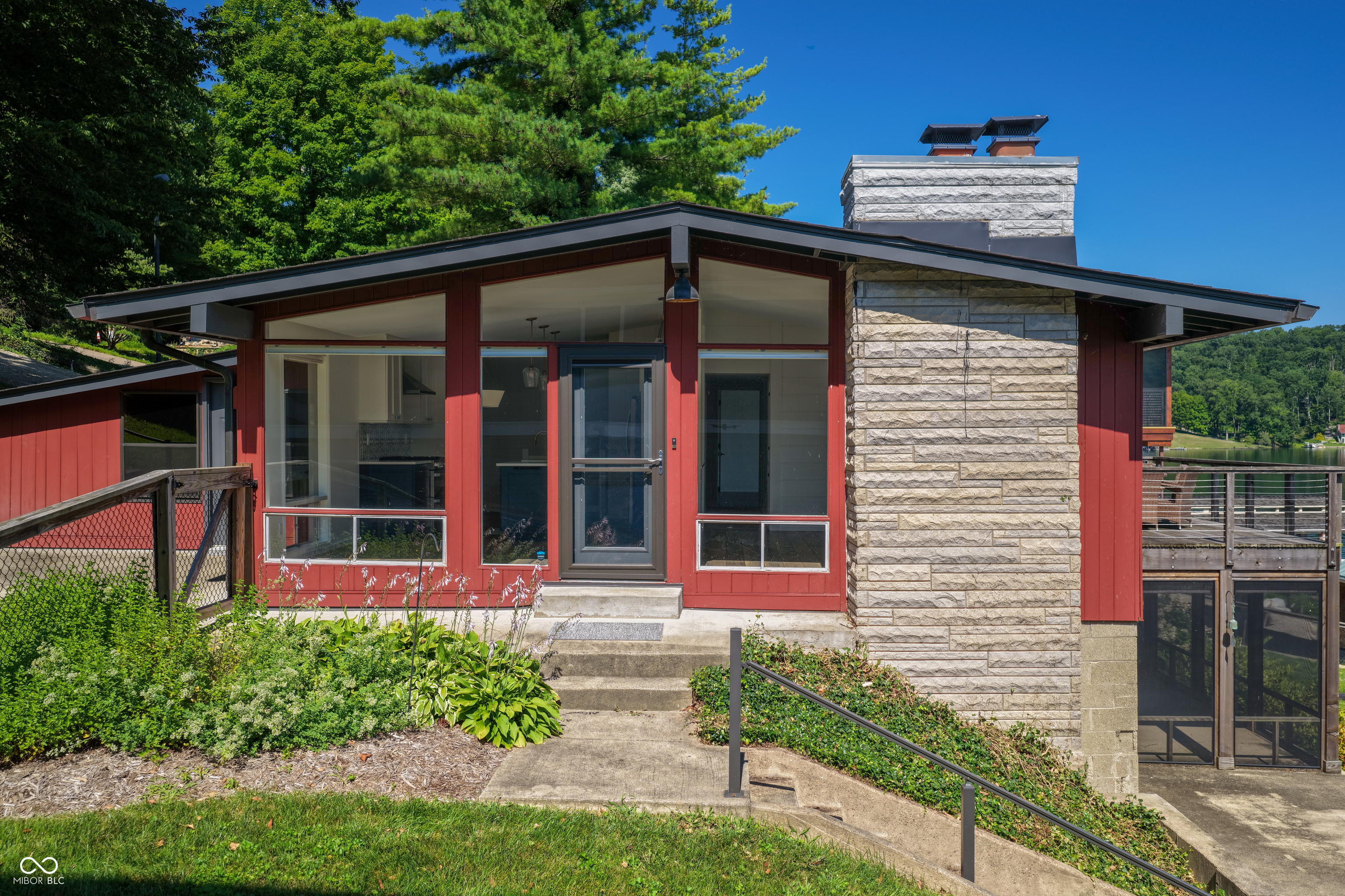 5461 S Poplar Drive
