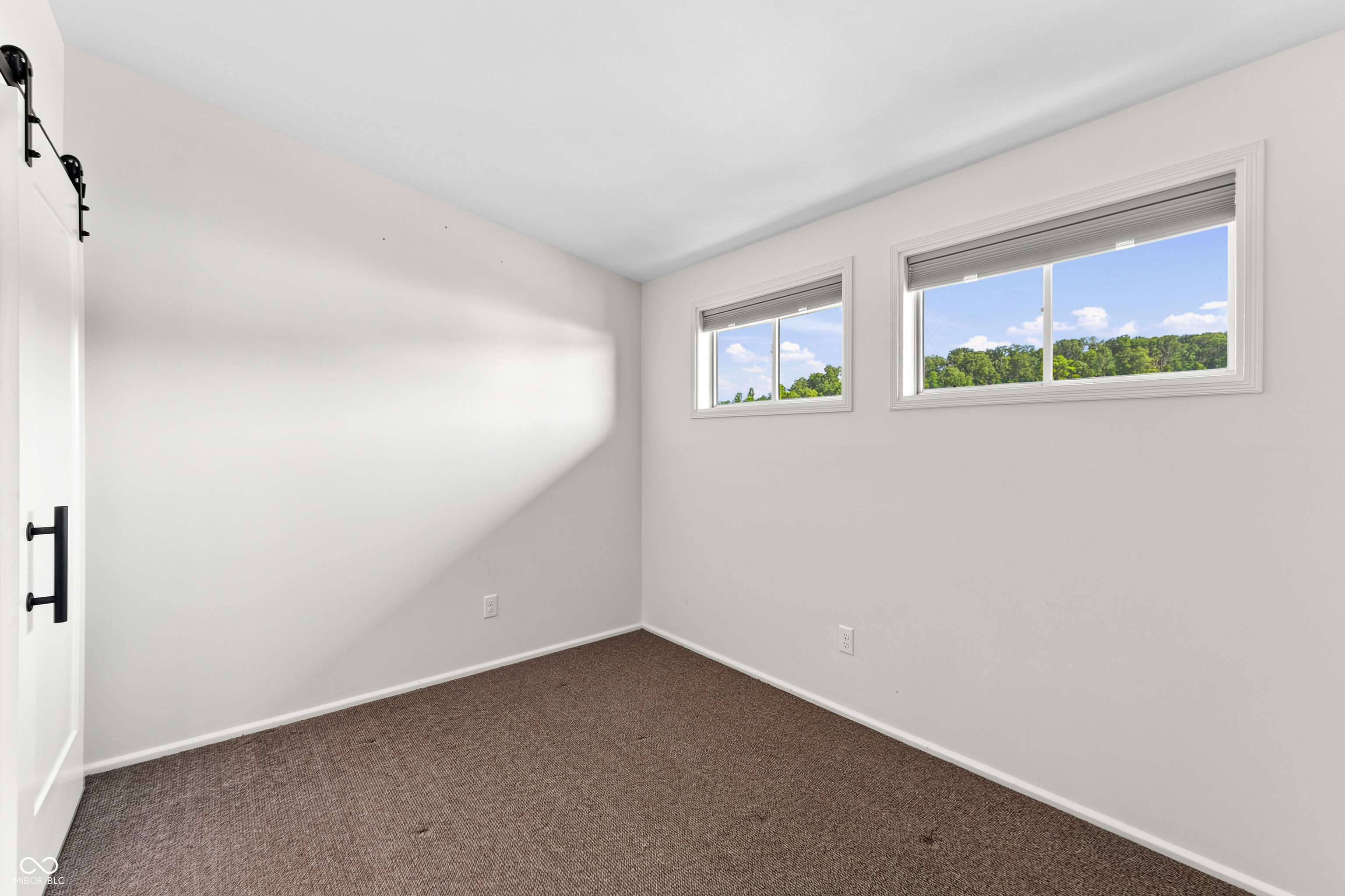 5461 S Poplar Drive