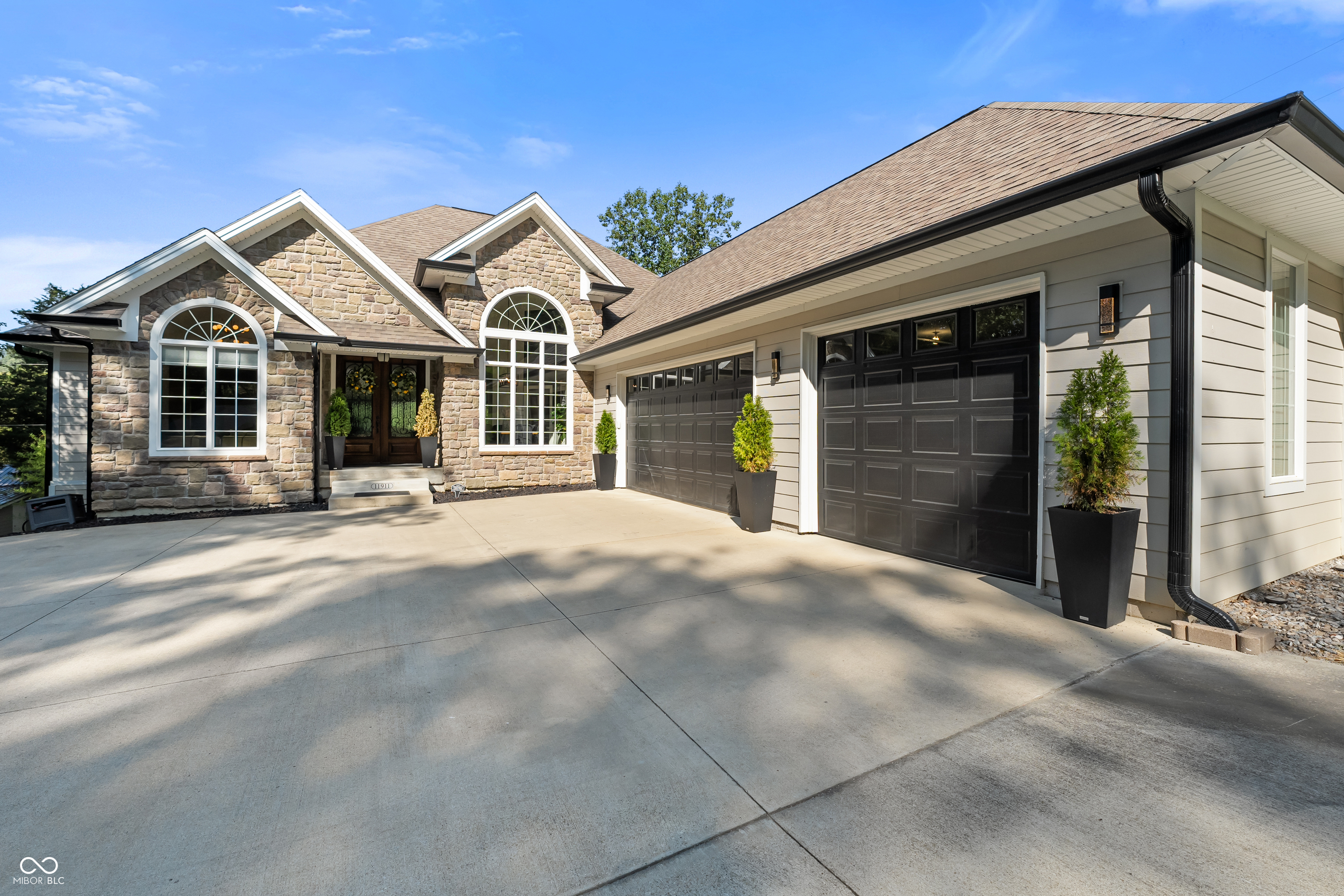 11911 W Grandview Drive