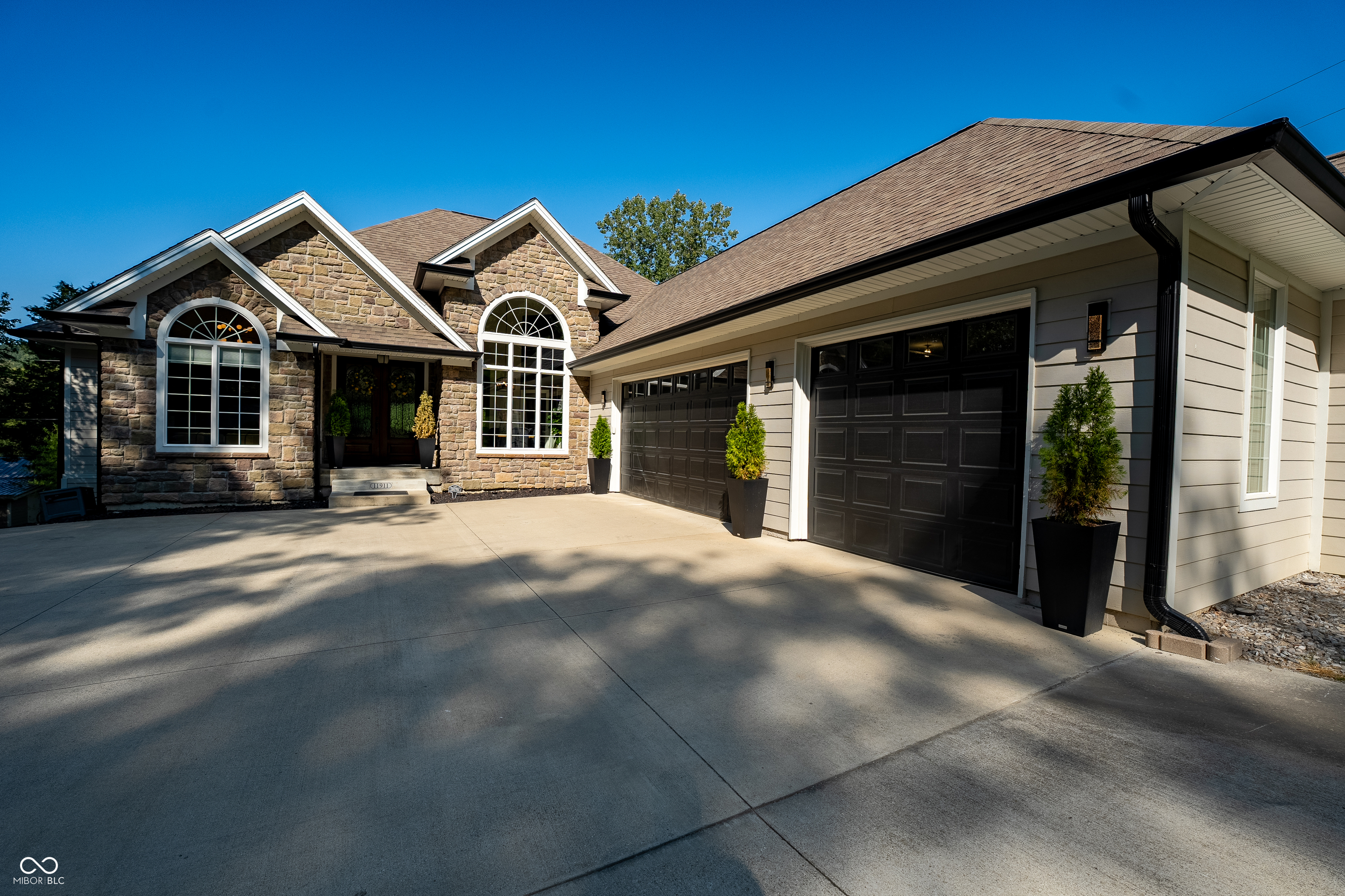 11911 W Grandview Drive