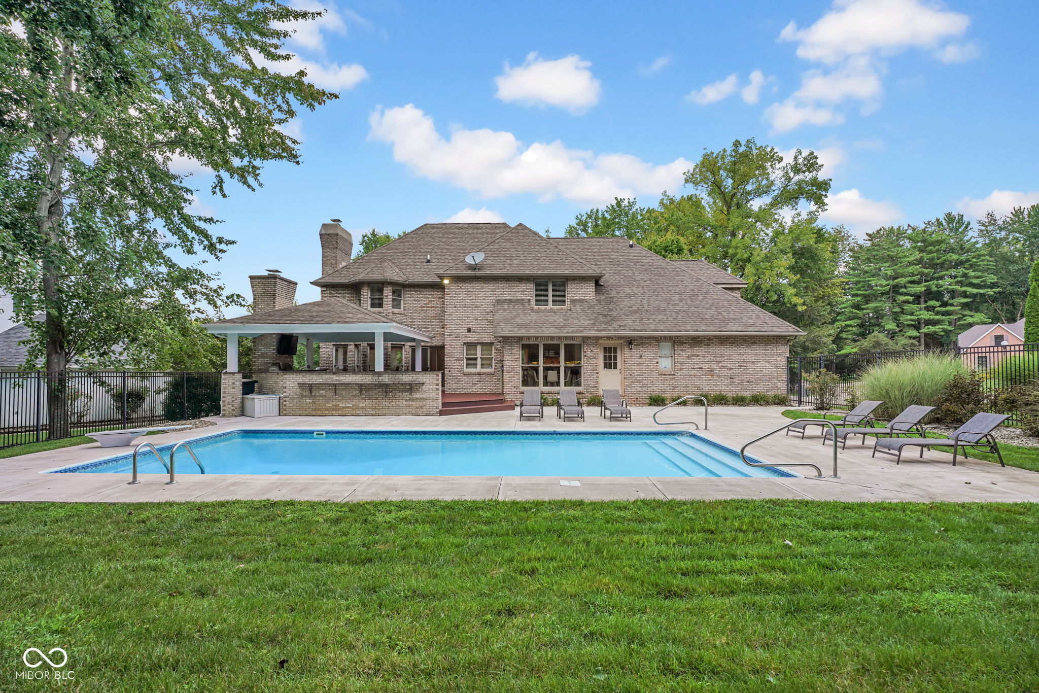 5183 Northwood Drive