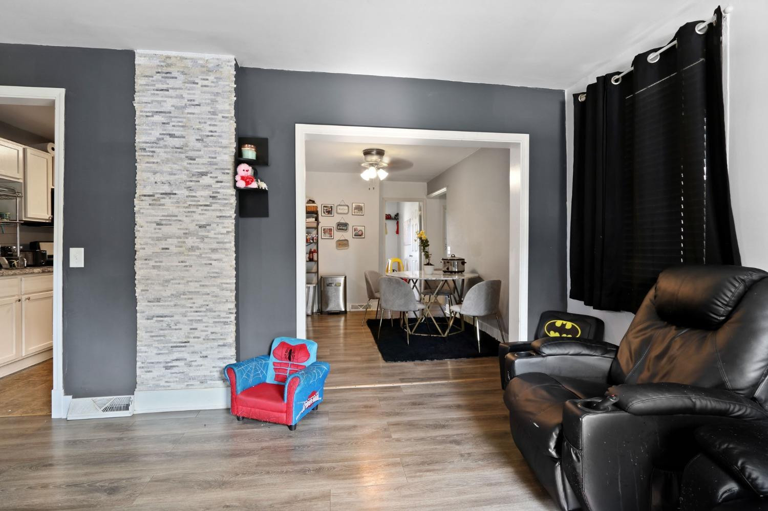 3709 Mississippi Street