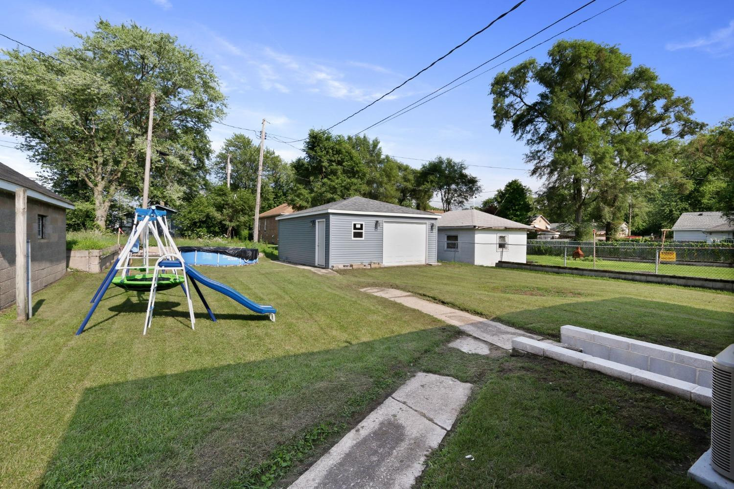 3709 Mississippi Street