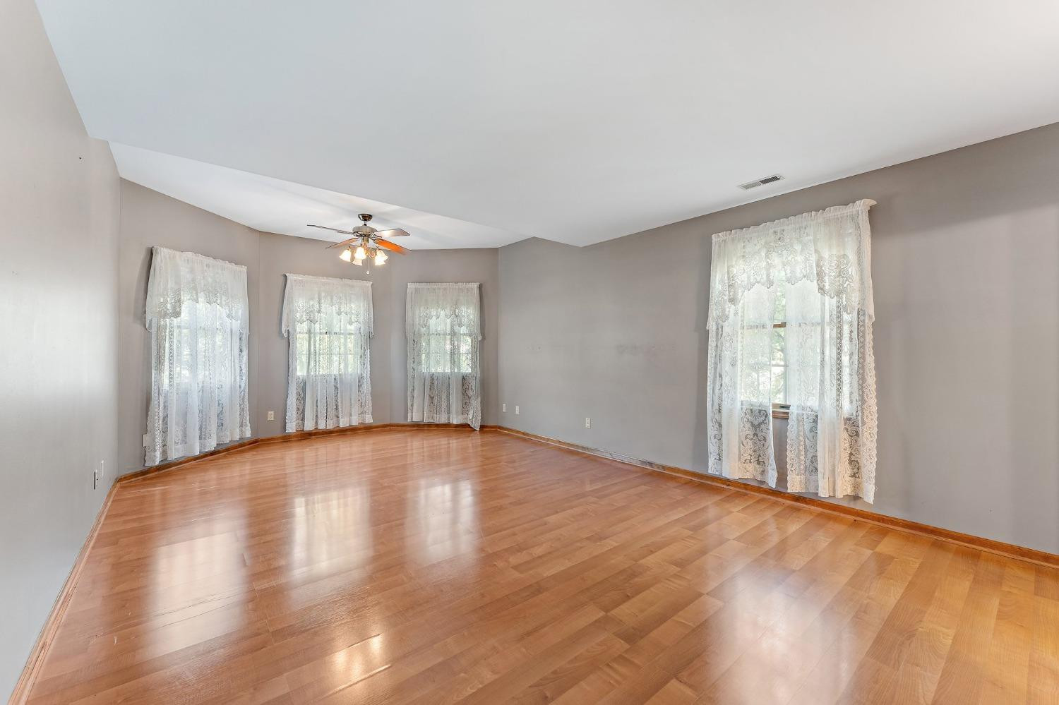 4907 Crane Court