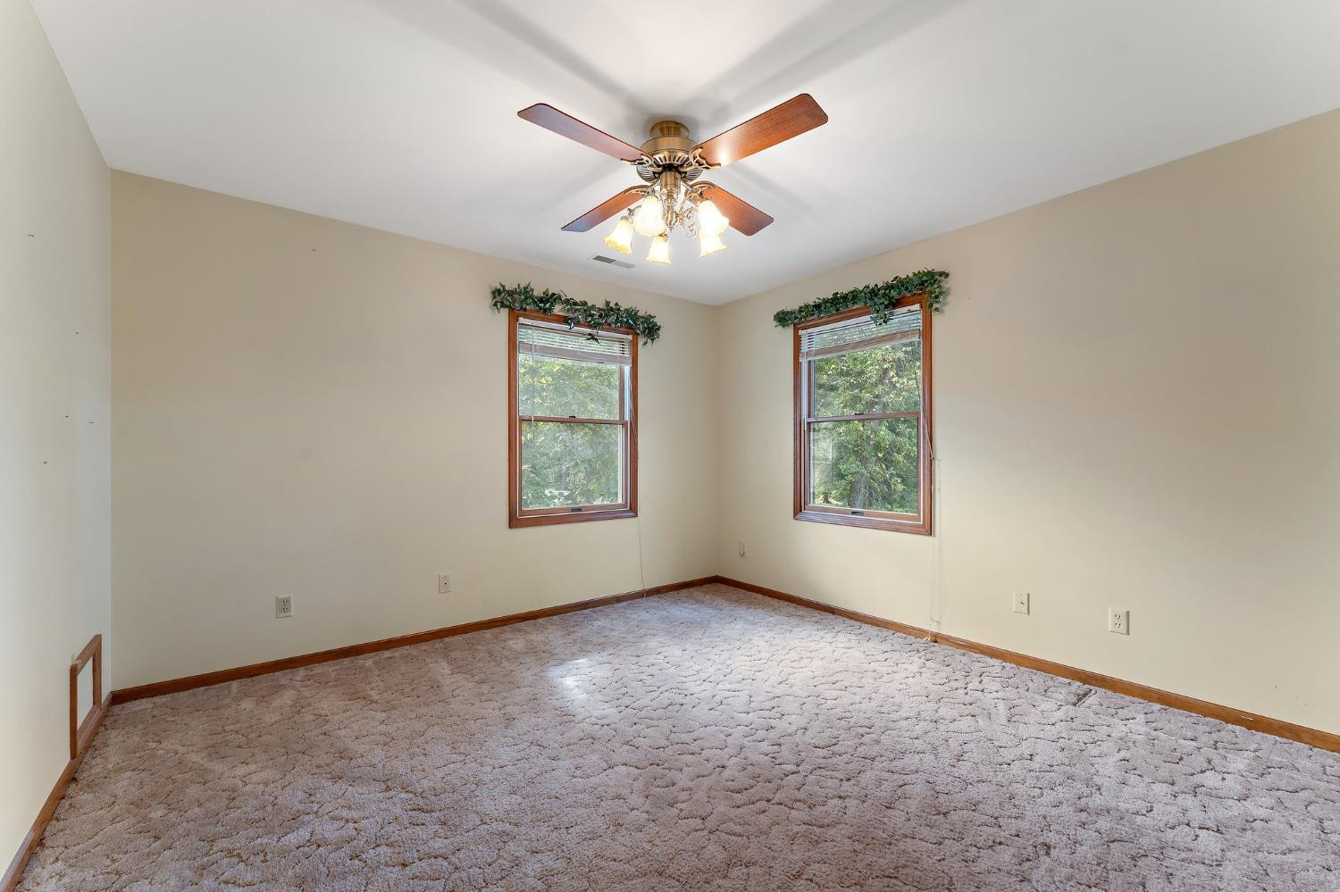 4907 Crane Court