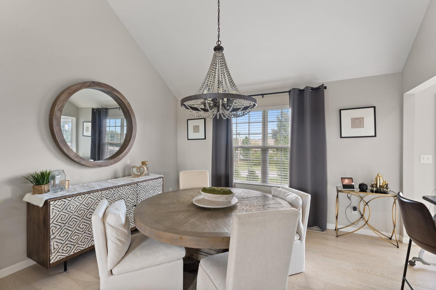 10487 Pinnacle Street