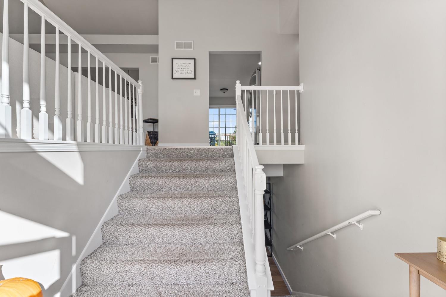 10487 Pinnacle Street