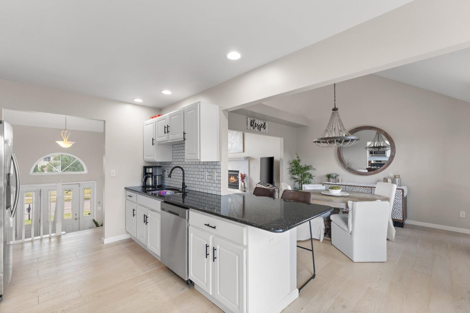 10487 Pinnacle Street