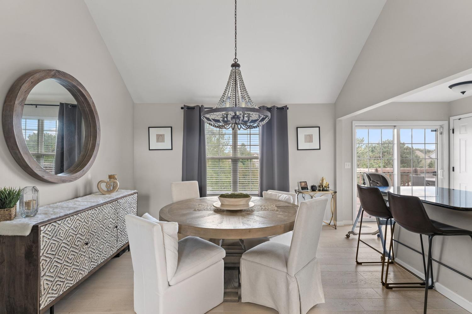 10487 Pinnacle Street