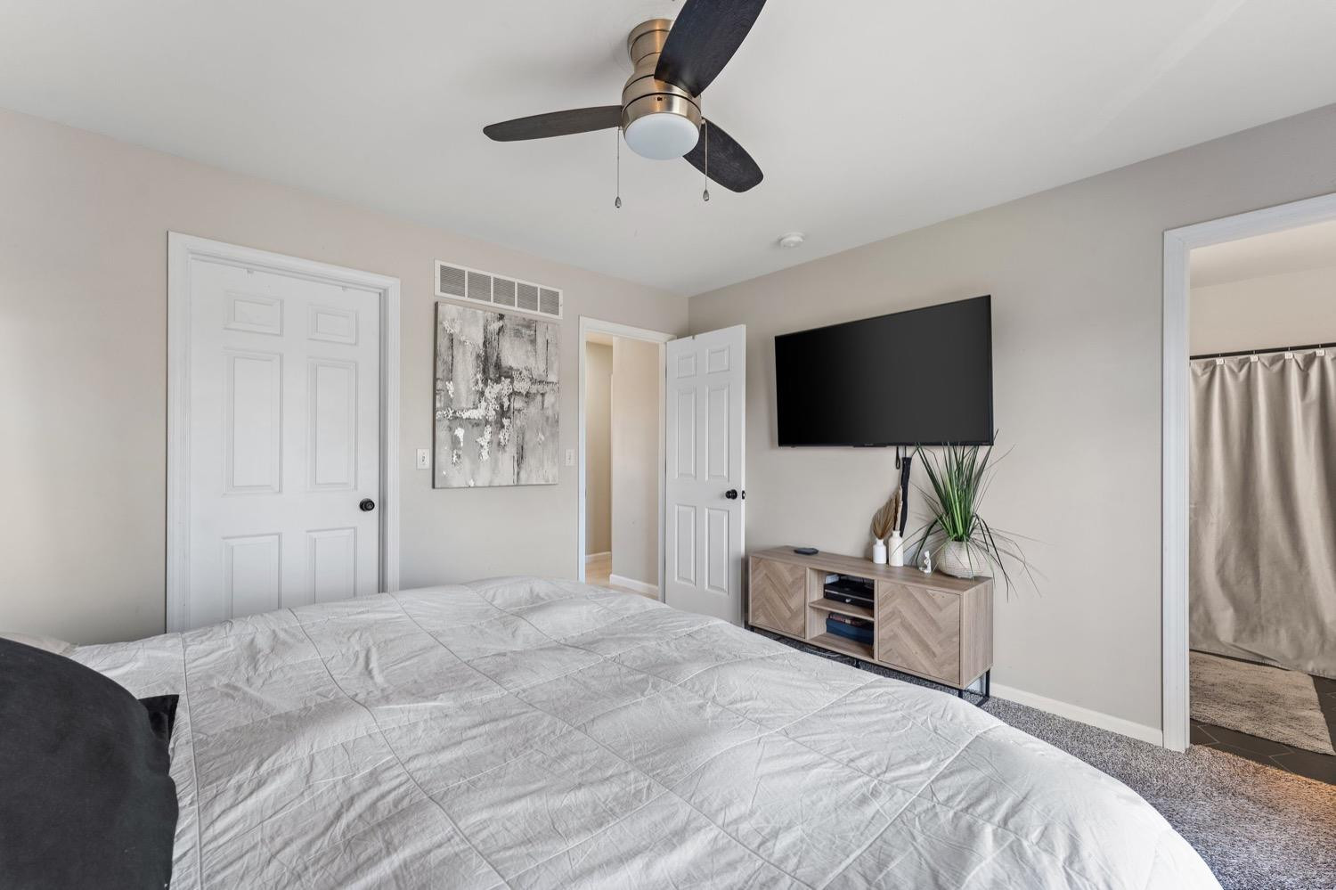 10487 Pinnacle Street