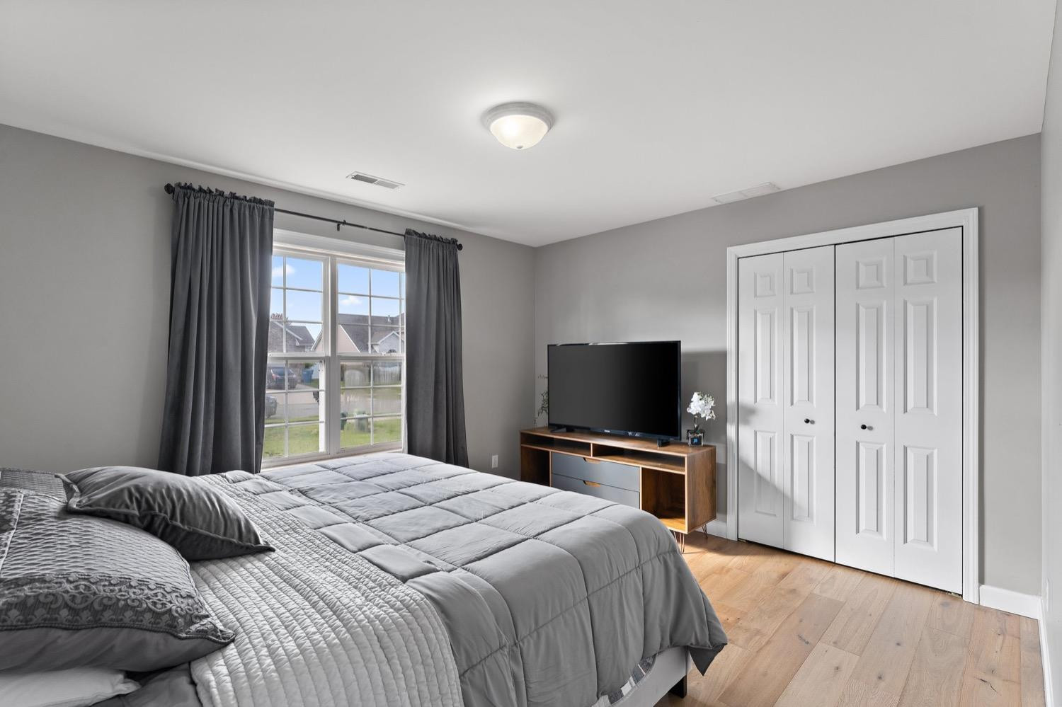 10487 Pinnacle Street