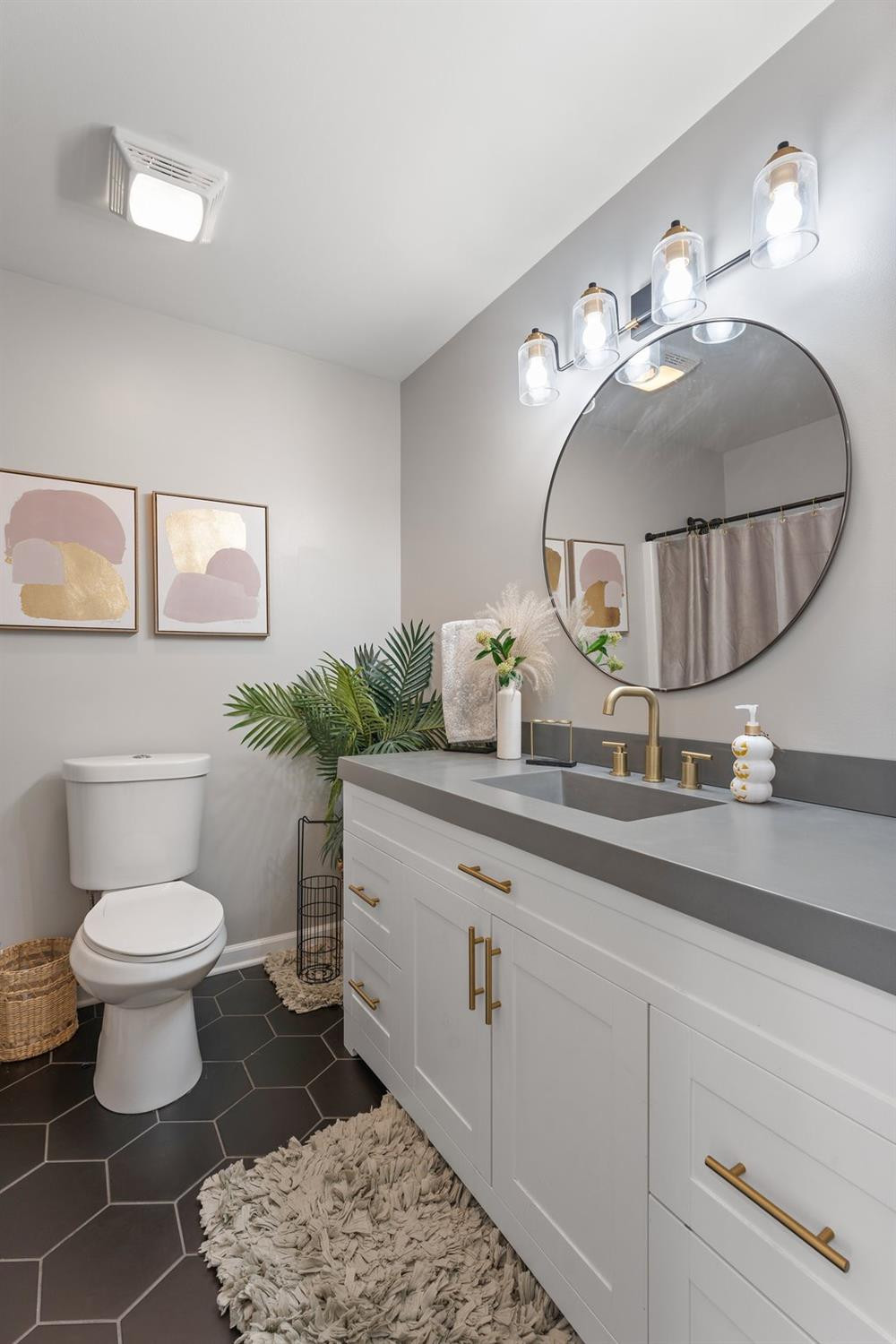 10487 Pinnacle Street