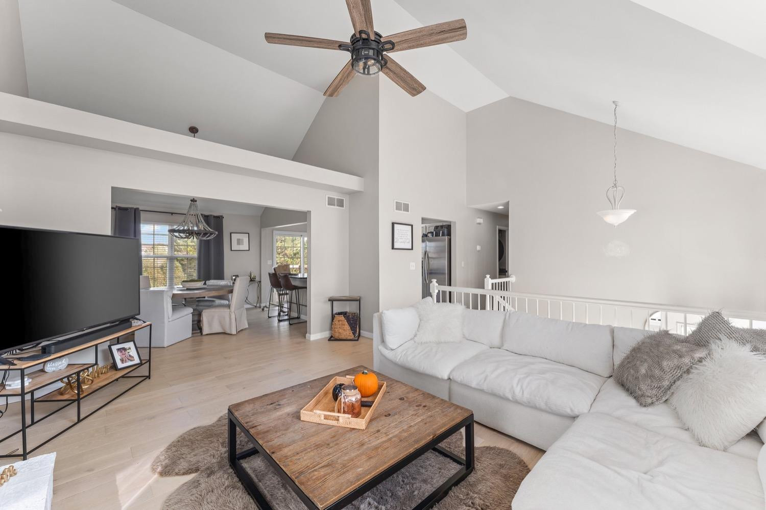 10487 Pinnacle Street