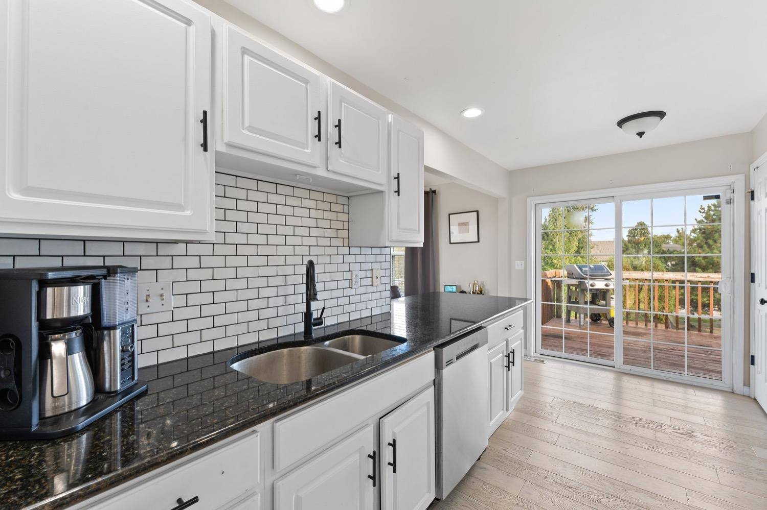 10487 Pinnacle Street