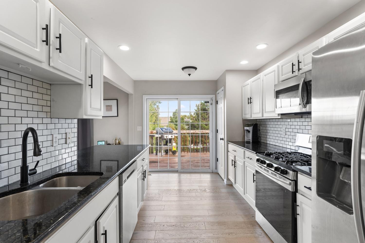 10487 Pinnacle Street