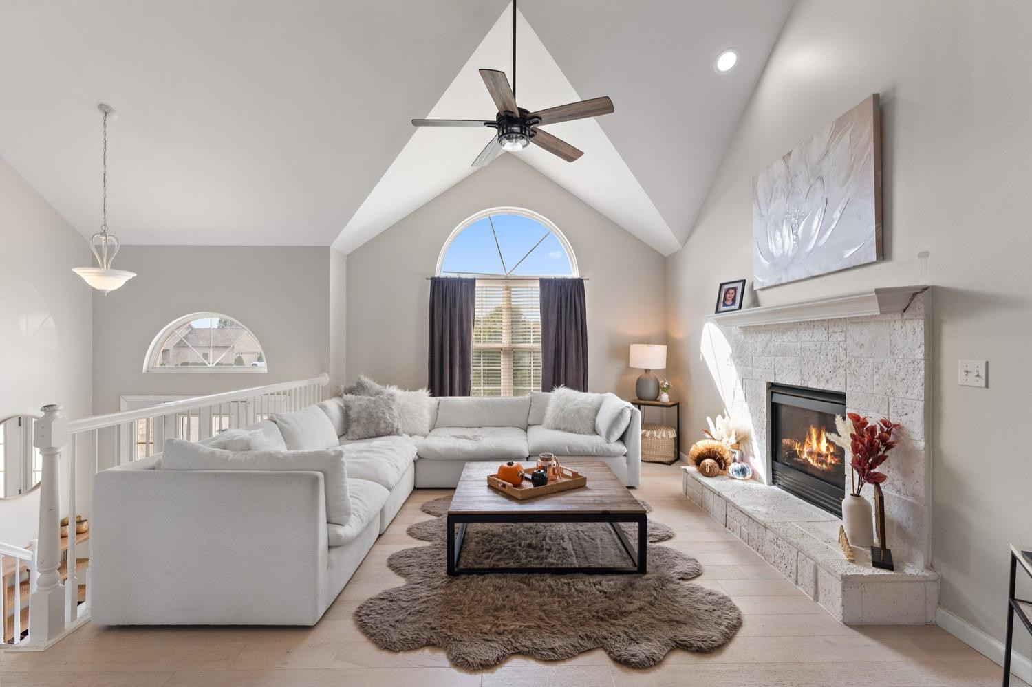 10487 Pinnacle Street