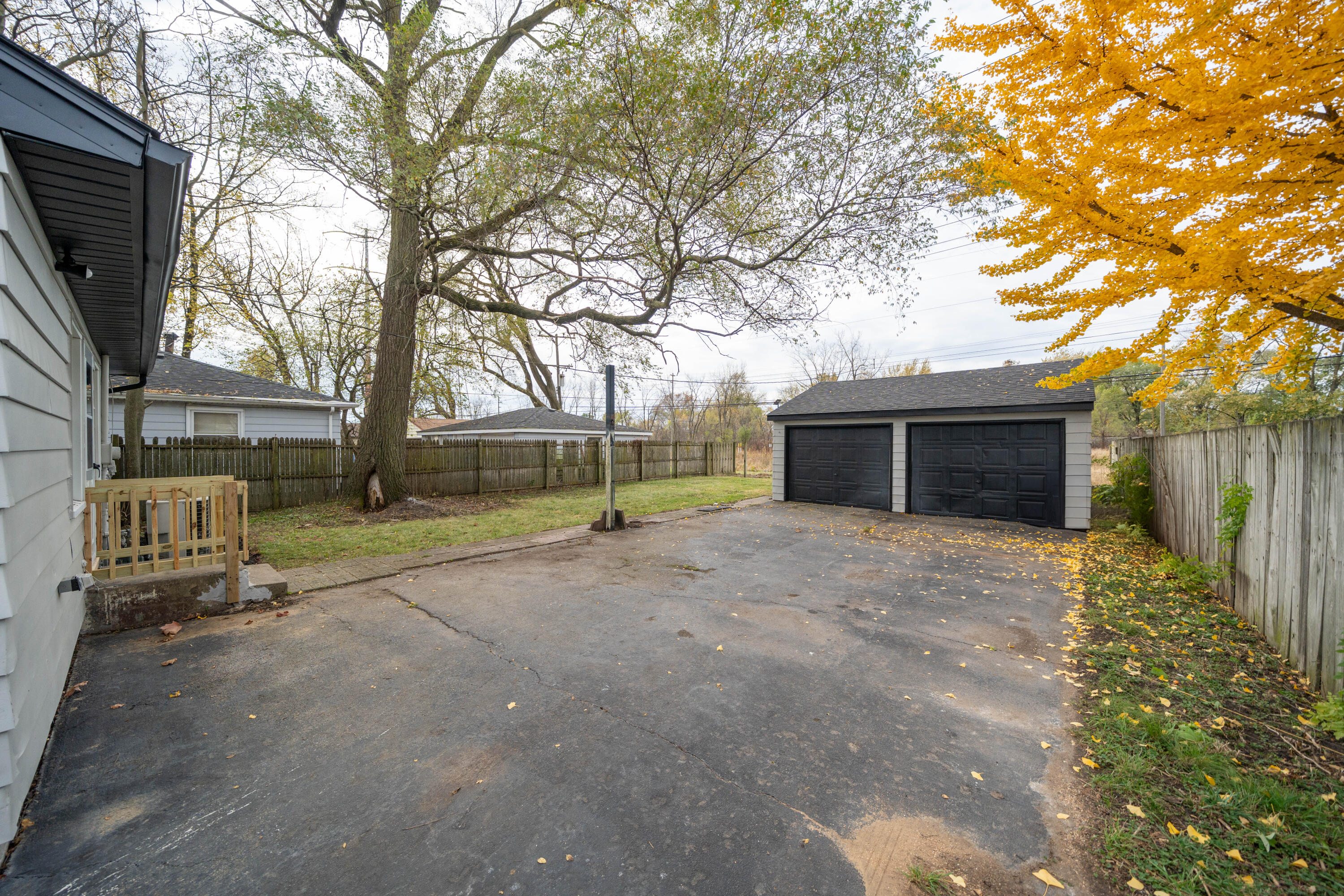 8132 Gordon Drive