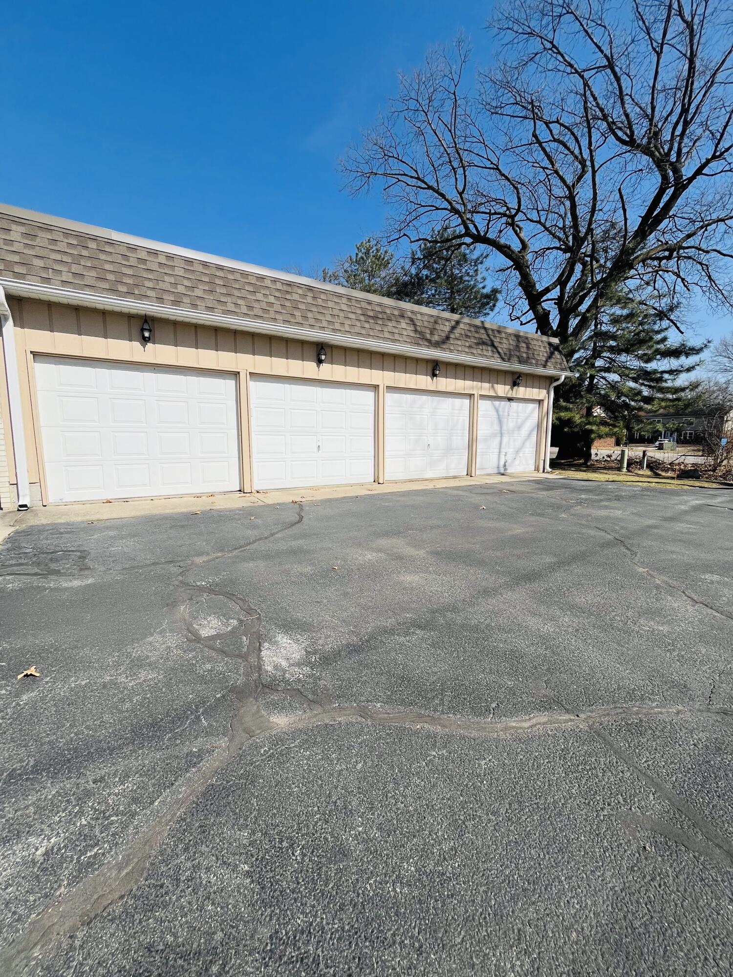 1439 Elm Court