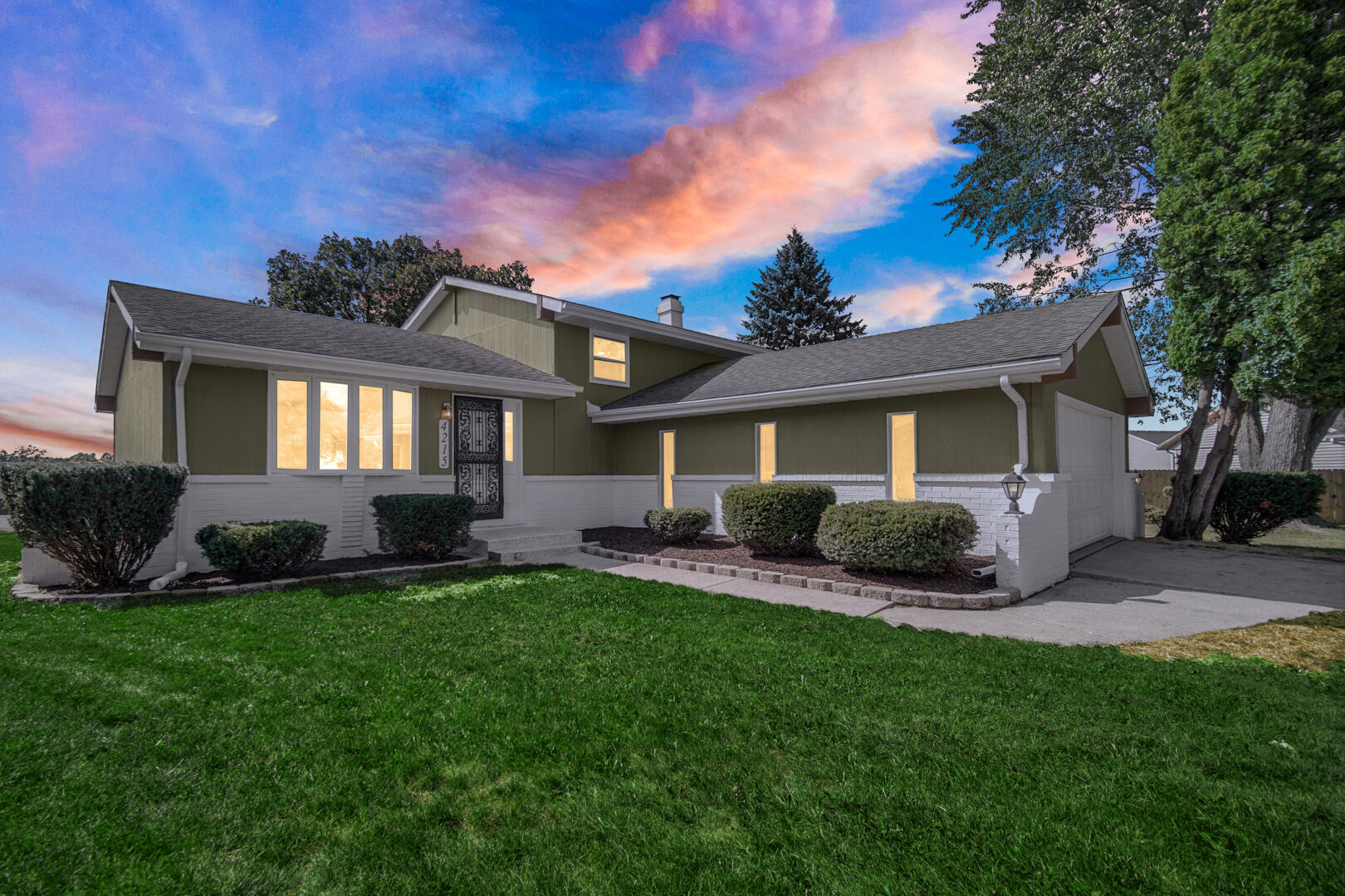 4215 W 76th Court
