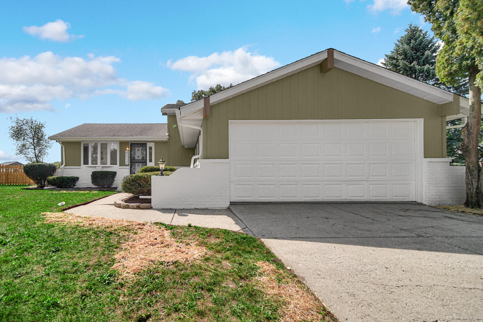 4215 W 76th Court
