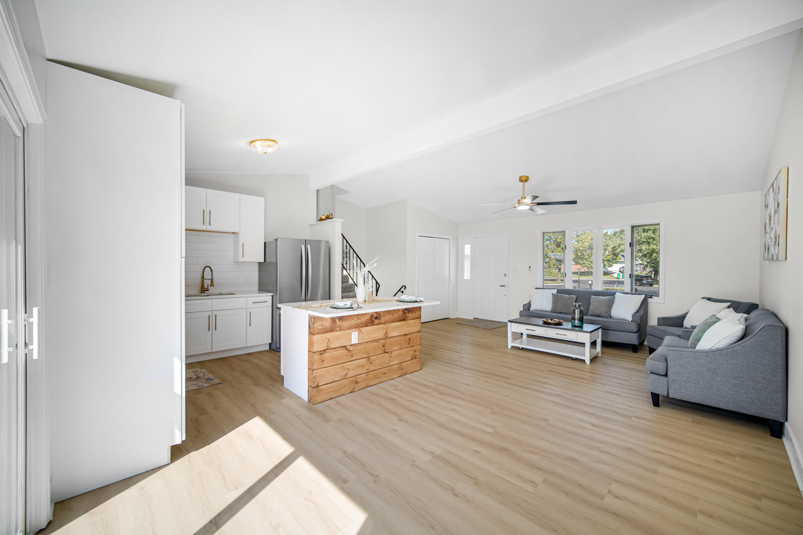 4215 W 76th Court