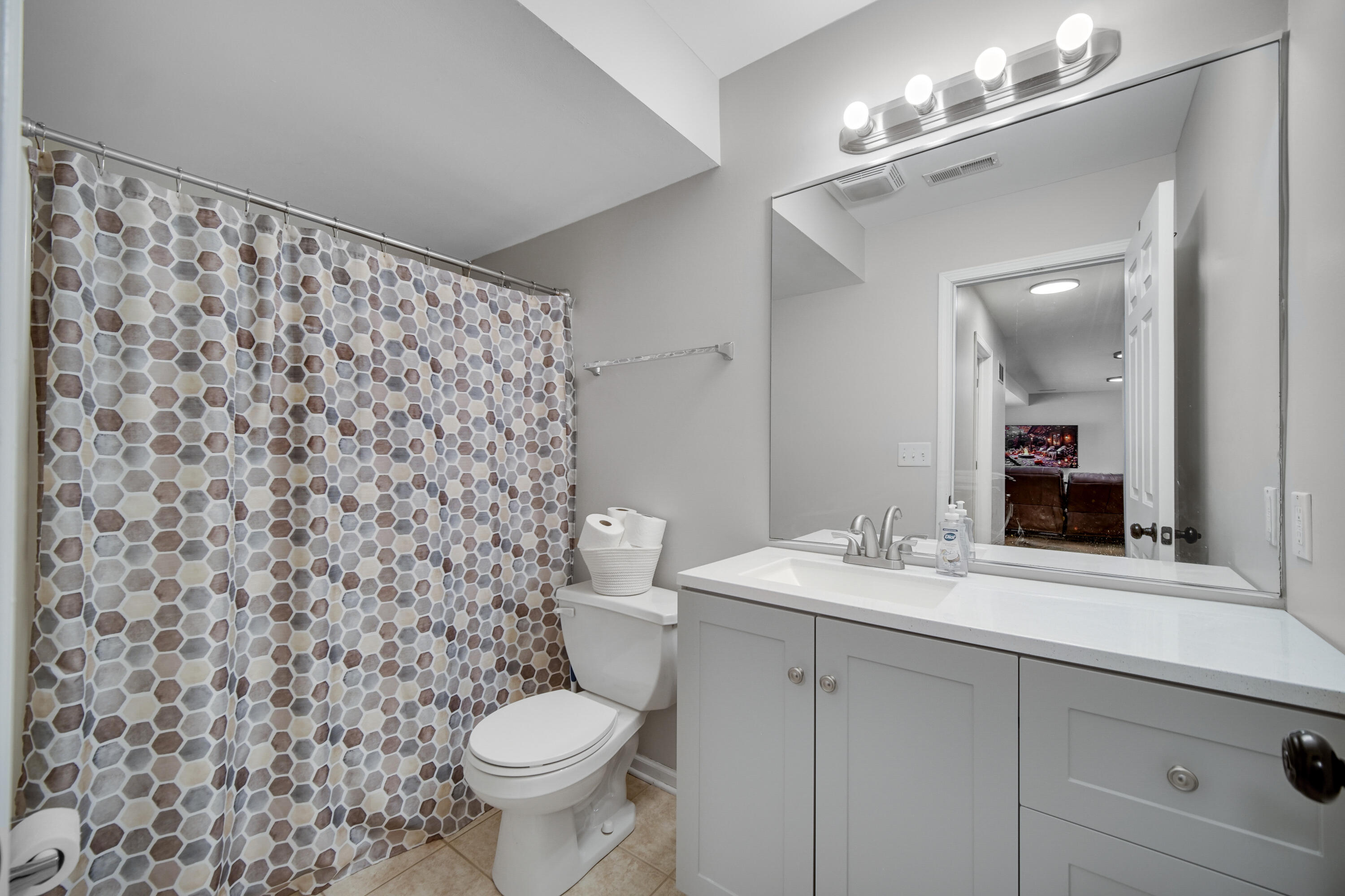 10487 Pinnacle Street