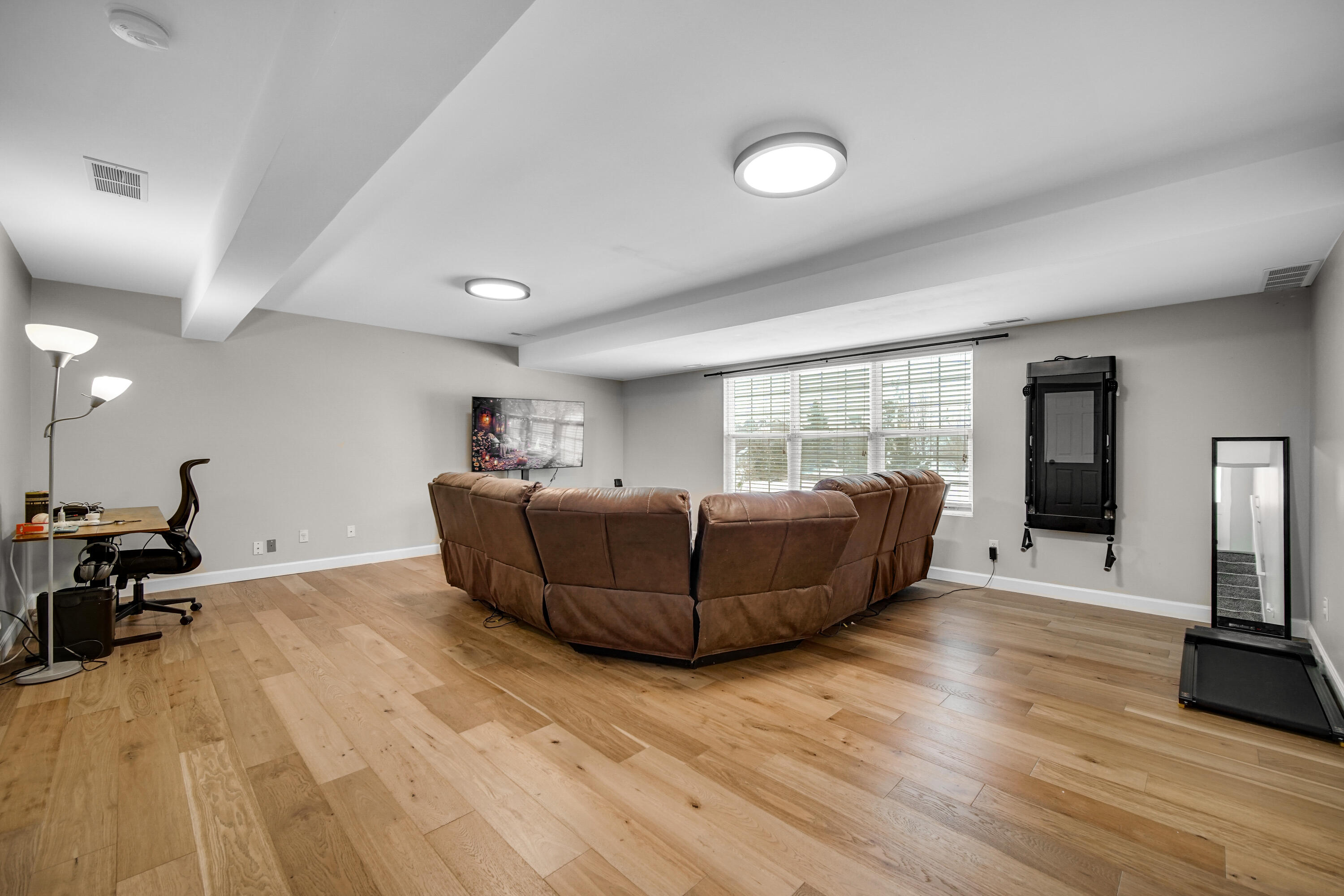 10487 Pinnacle Street