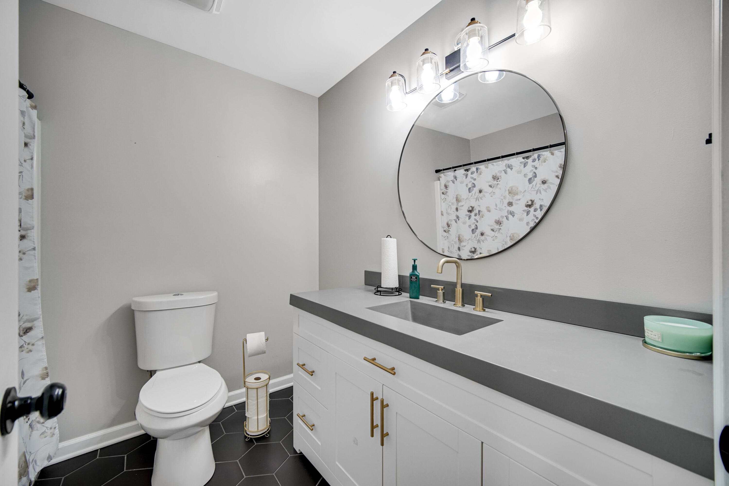 10487 Pinnacle Street