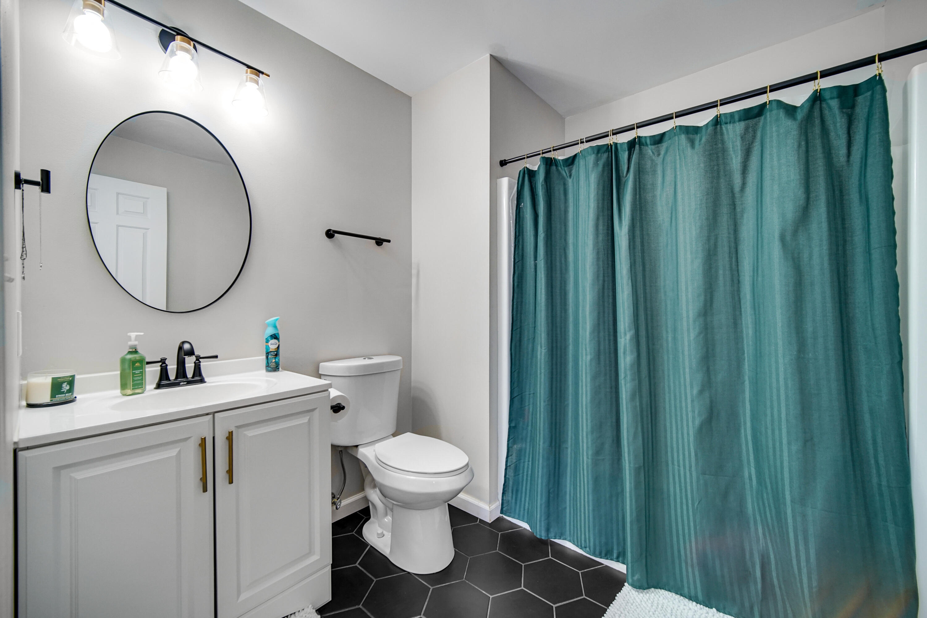 10487 Pinnacle Street