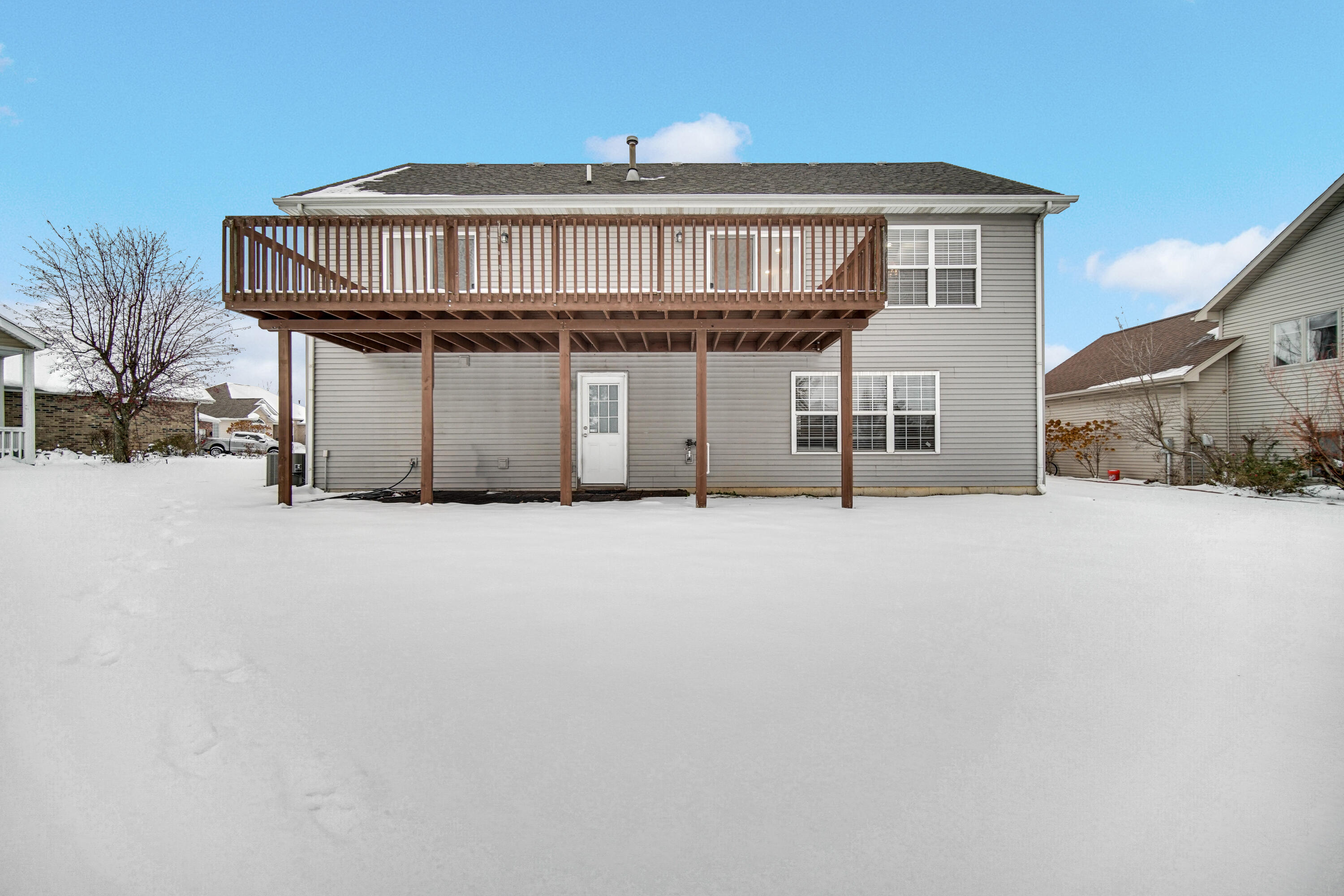 10487 Pinnacle Street