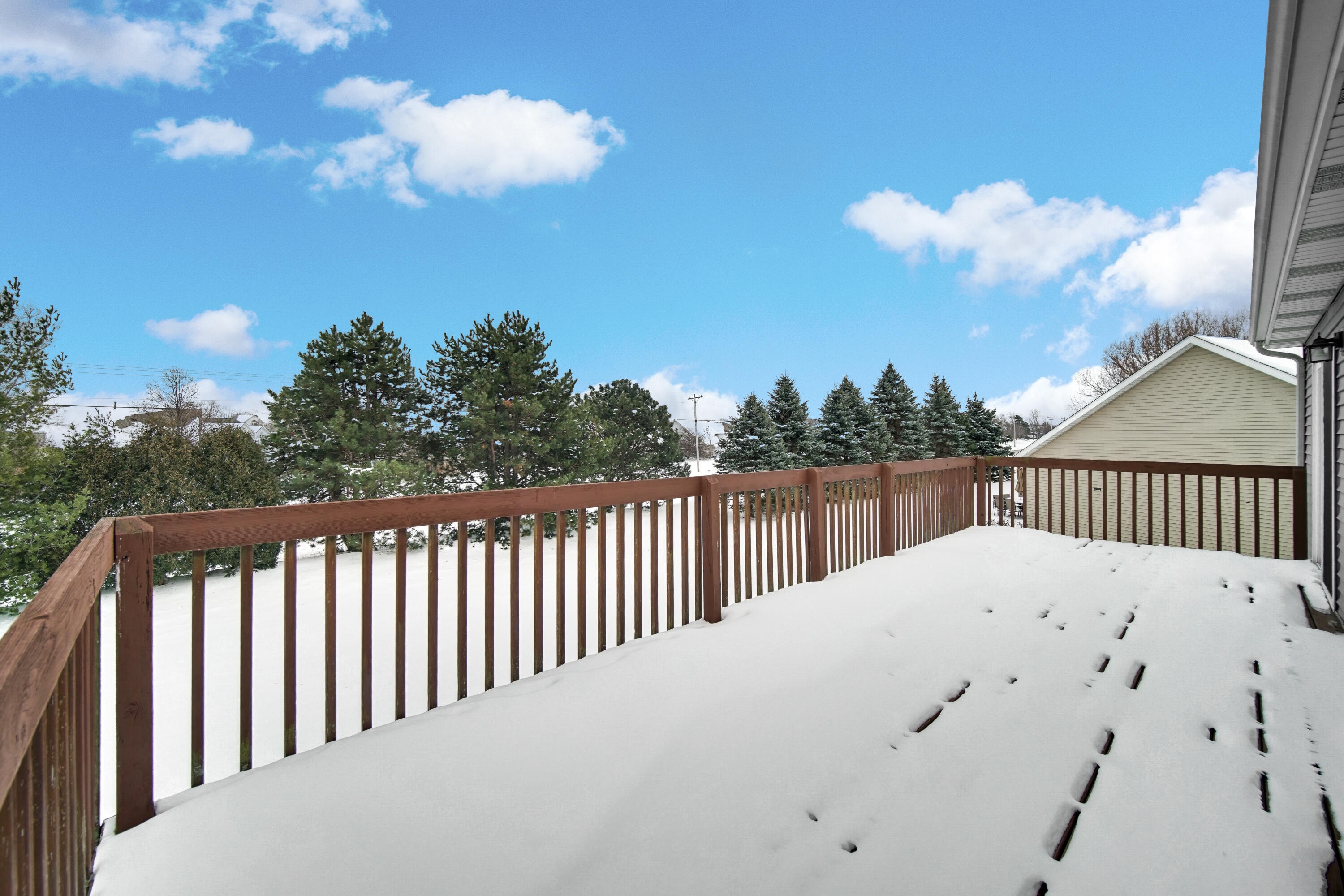 10487 Pinnacle Street