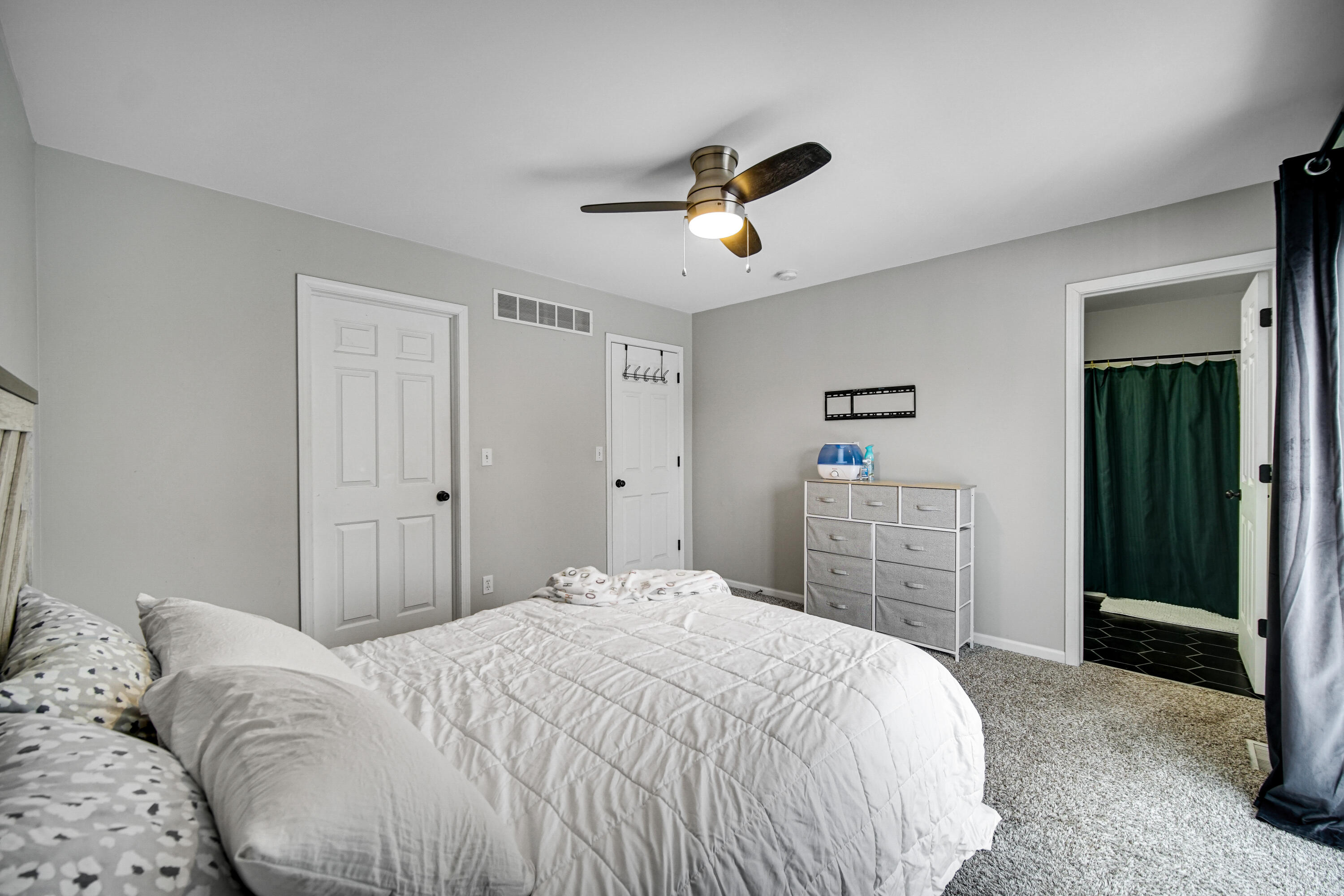 10487 Pinnacle Street