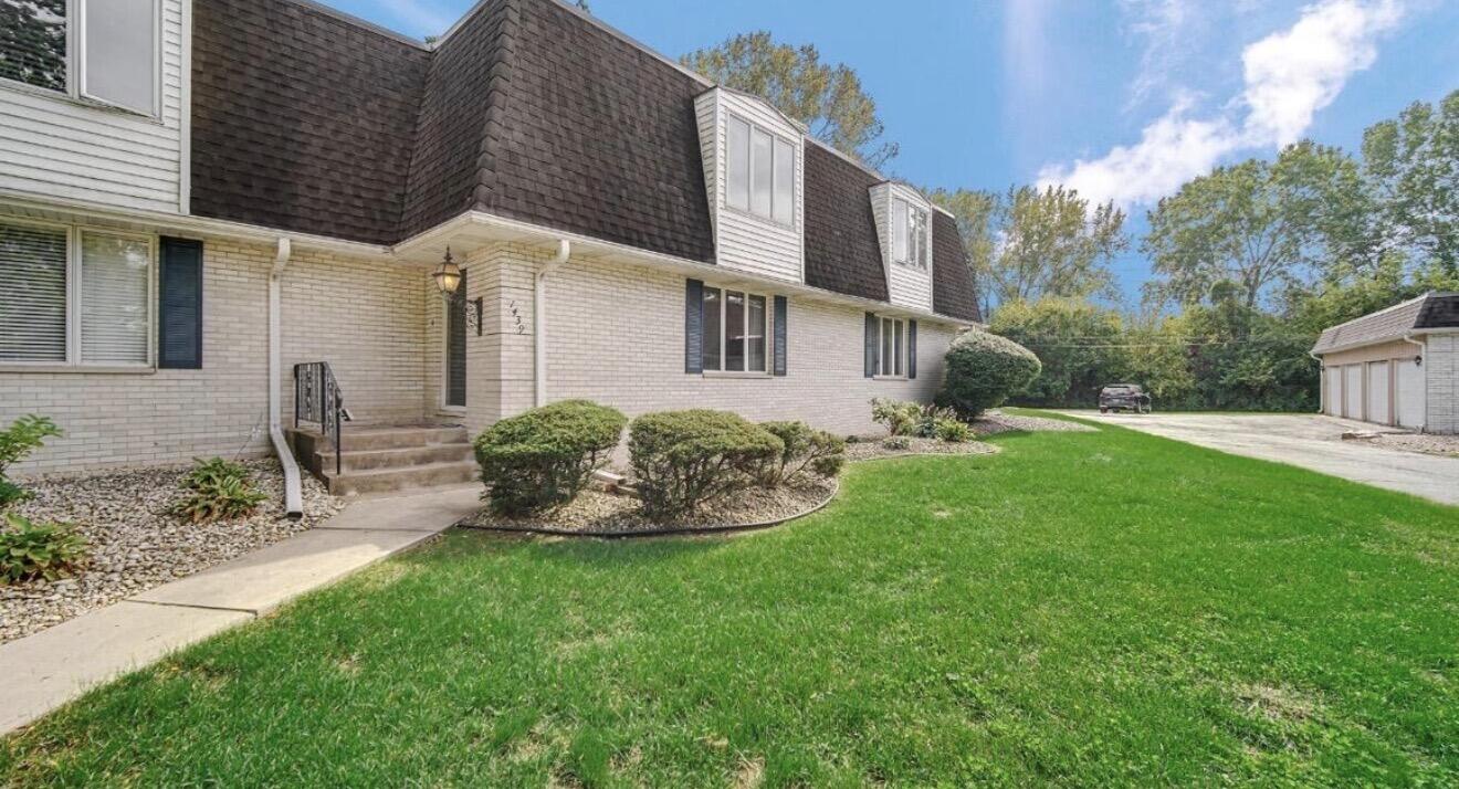 1439 Elm Court Unit: 1439