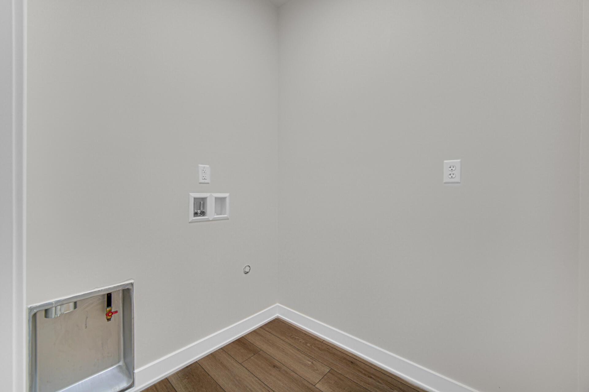 3941 Riverdale Avenue