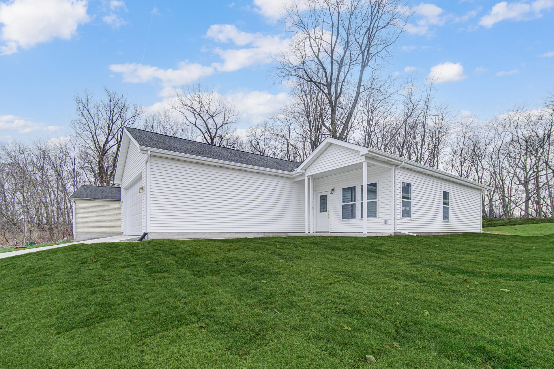 3941 Riverdale Avenue