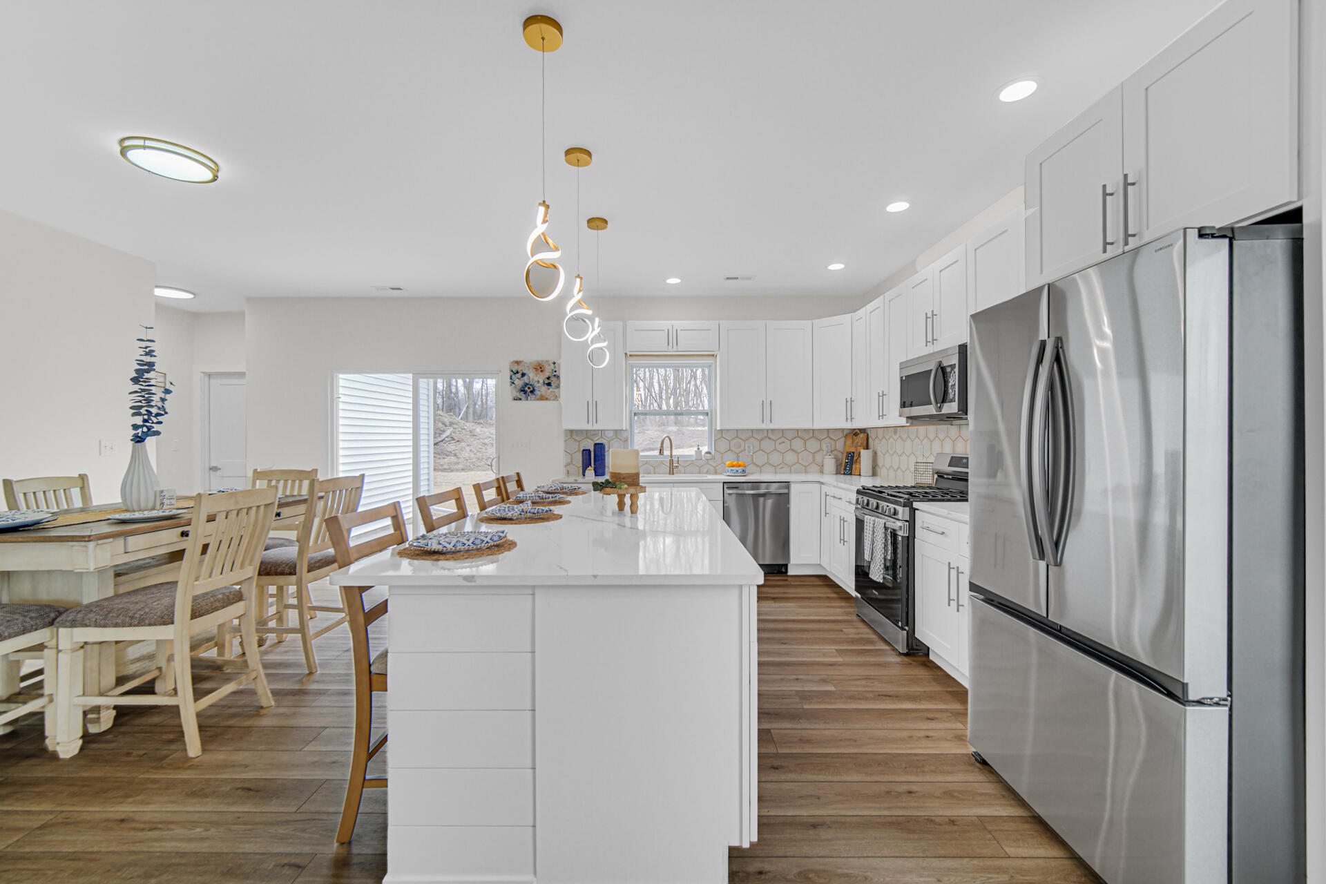 3941 Riverdale Avenue