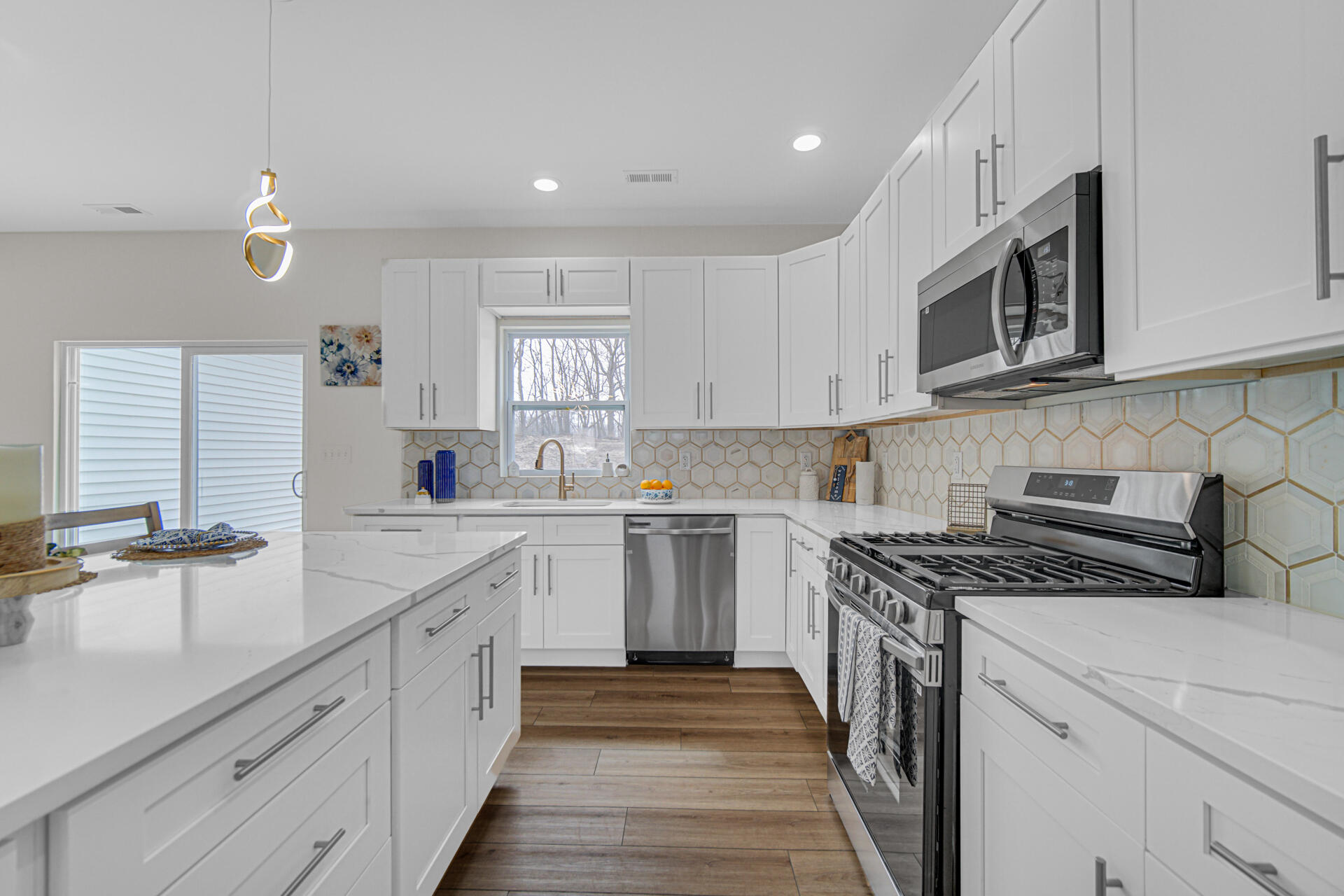 3941 Riverdale Avenue