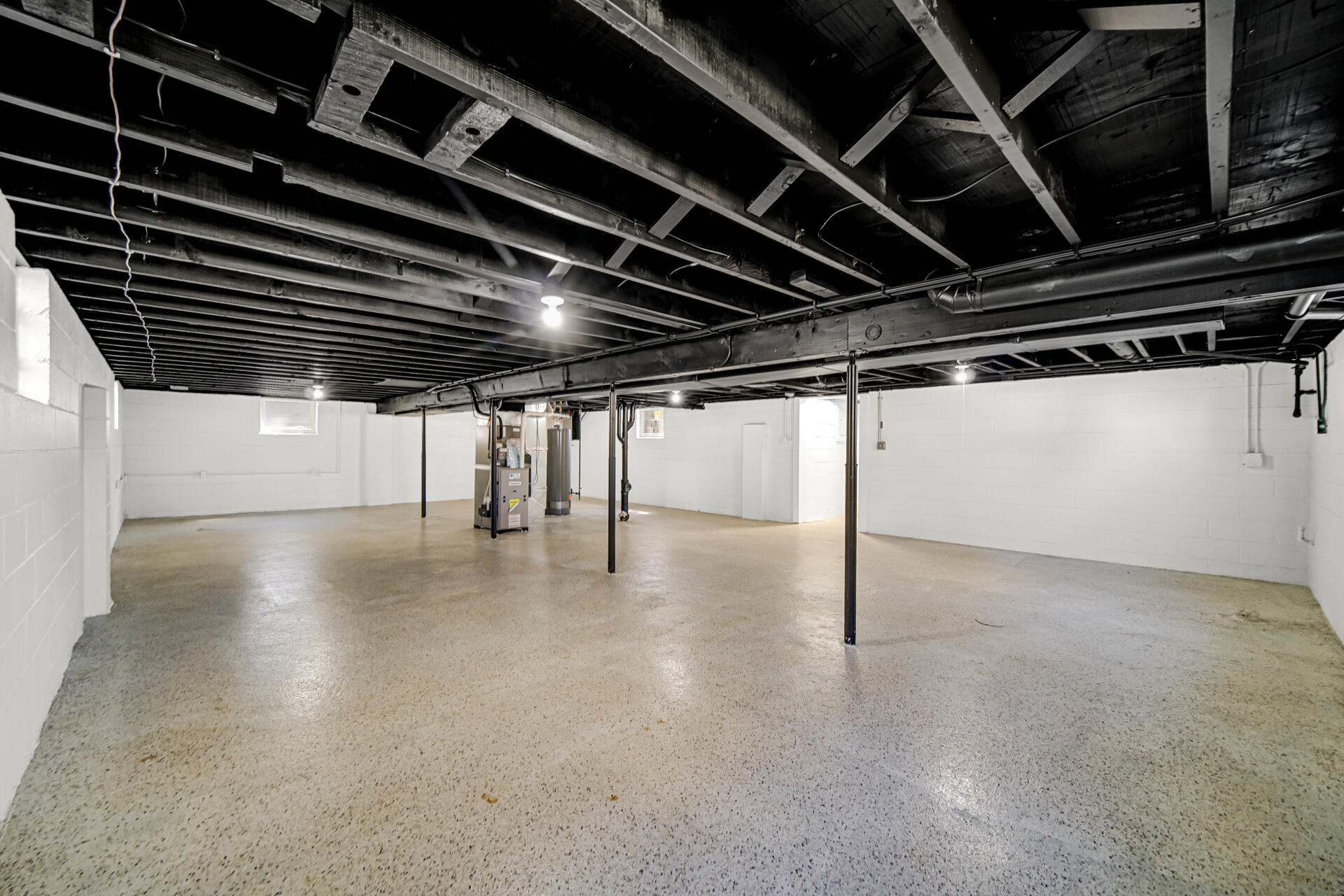 2704 Lake Street