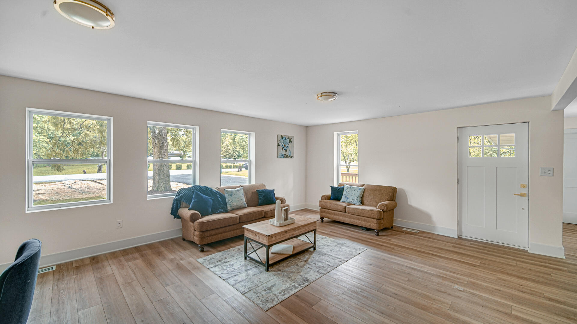 1014 E 63rd Place
