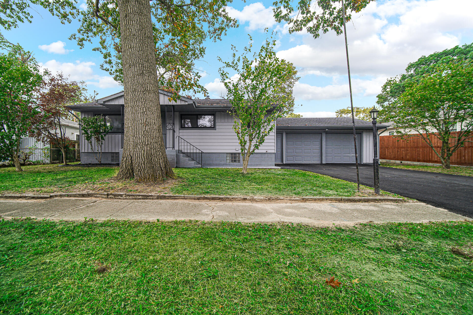 2716 Vanderburg Street