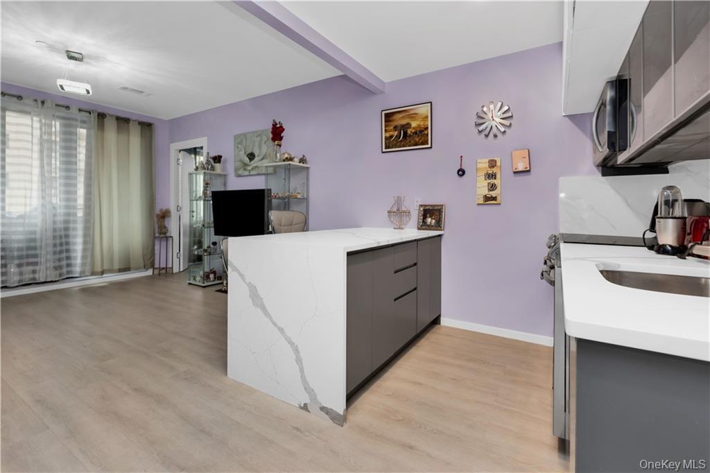15 W End Avenue Unit: 3F